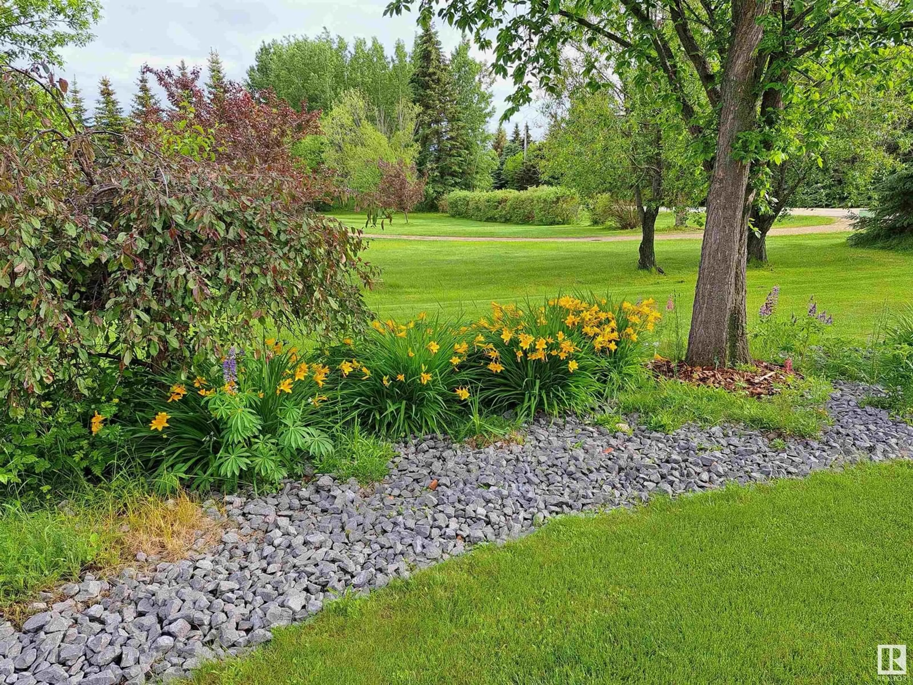 Patio, water/lake/river/ocean view for 5302 32 ST, Rural Wetaskiwin County Alberta T0C2C0