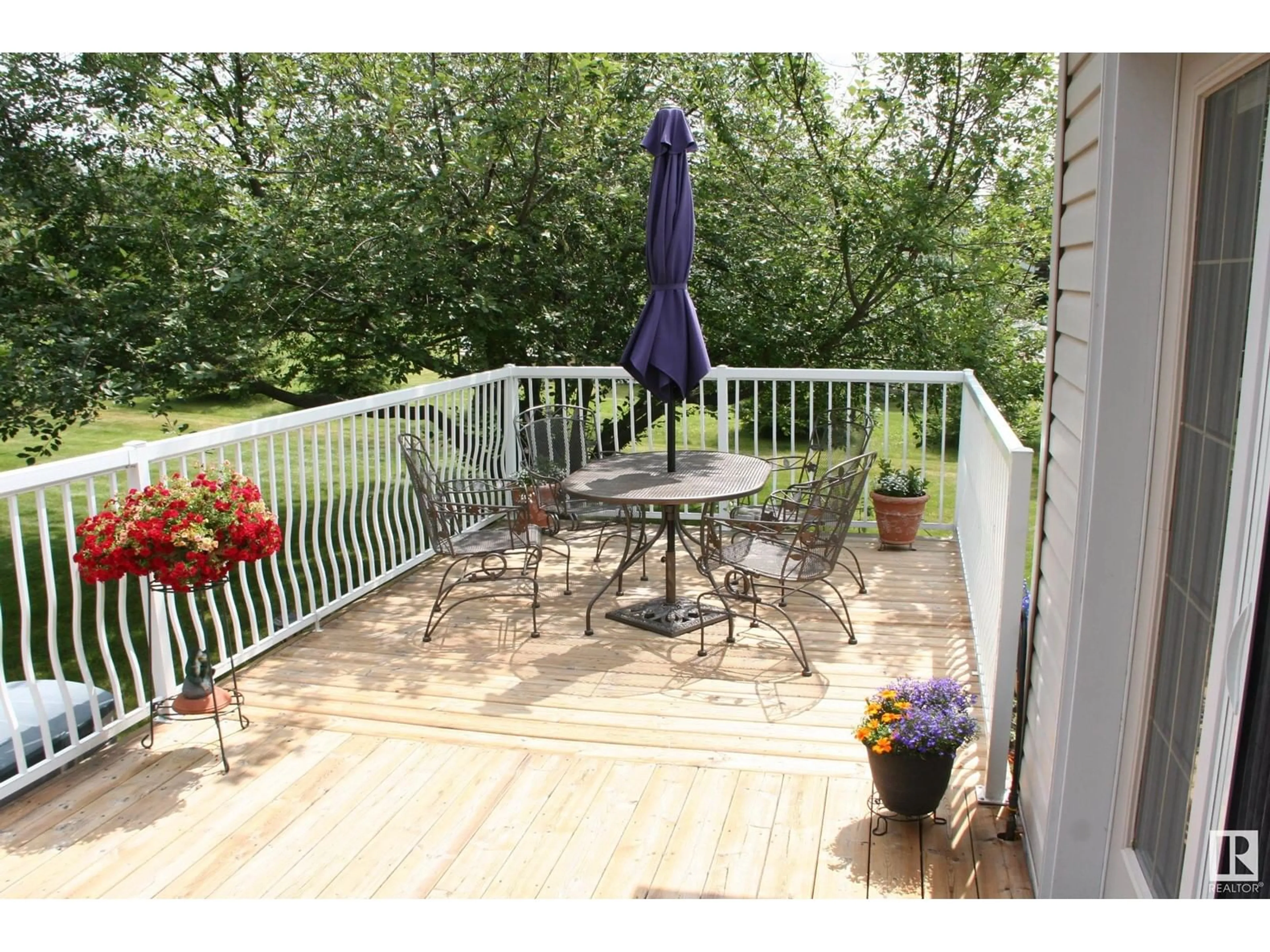 Patio, water/lake/river/ocean view for 5302 32 ST, Rural Wetaskiwin County Alberta T0C2C0