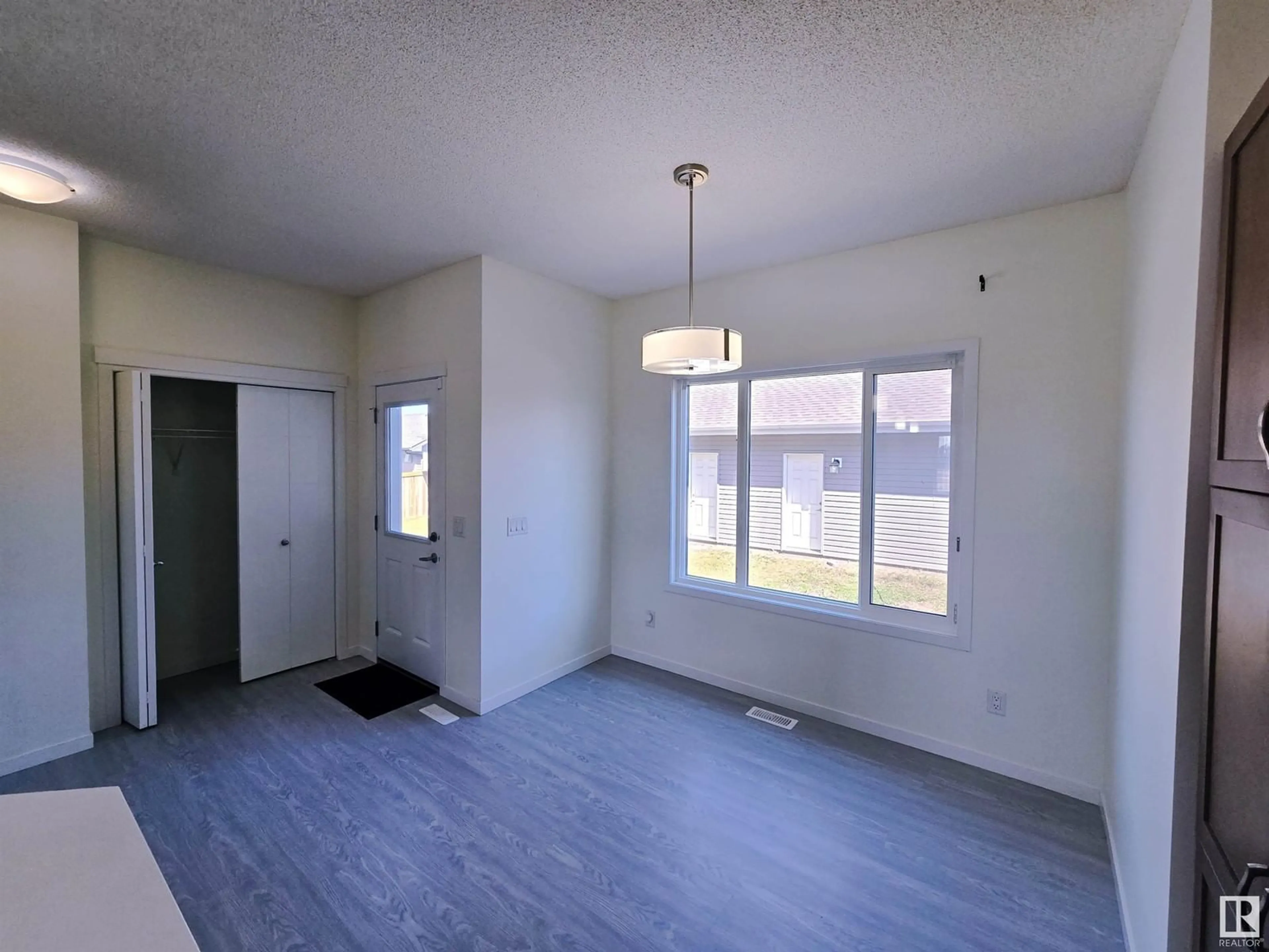 A pic of a room for 1511 24 ST, Edmonton Alberta T6T2B9