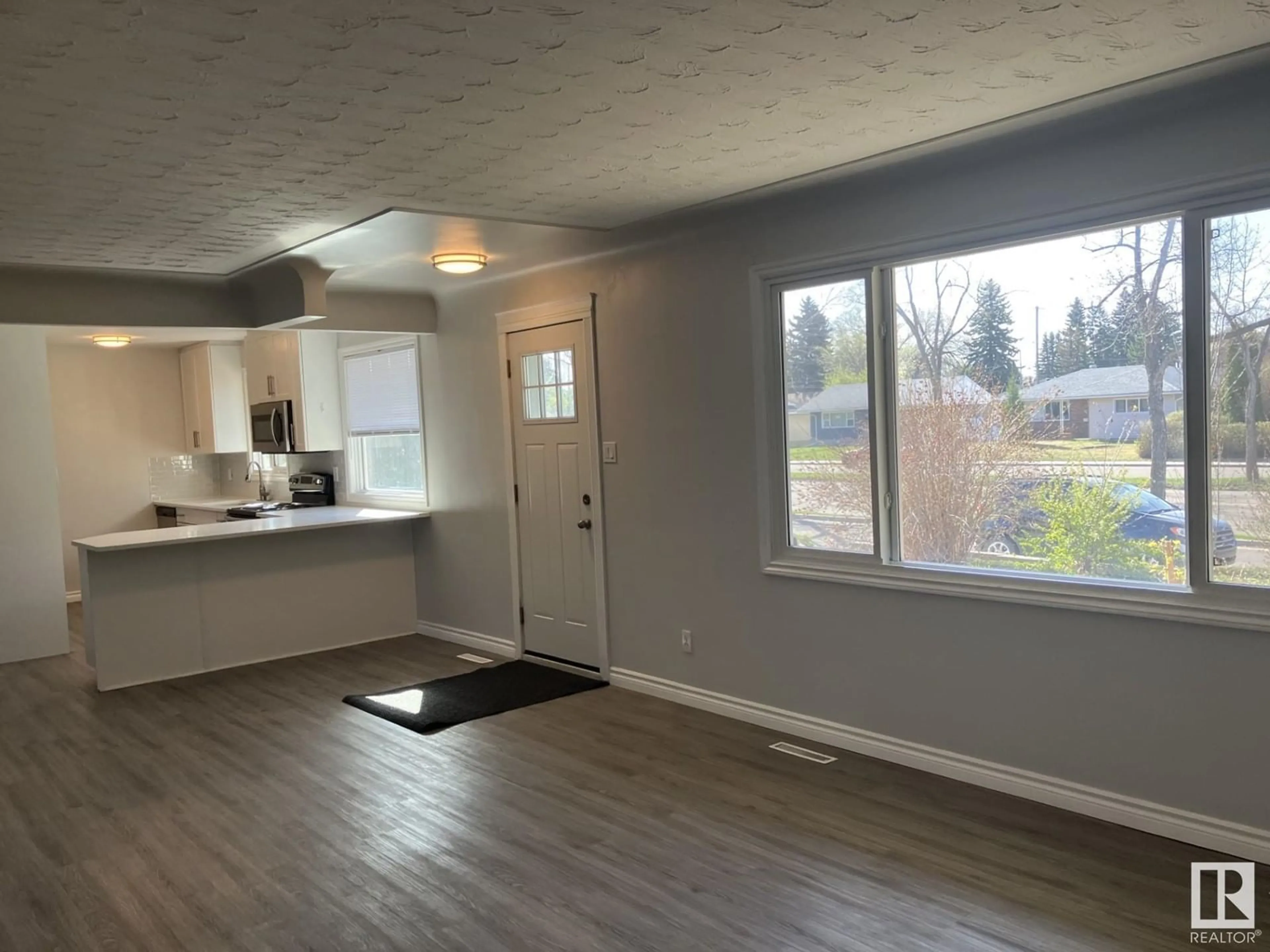 A pic of a room for 6004 106 AVENUE, Edmonton Alberta T6A1G5