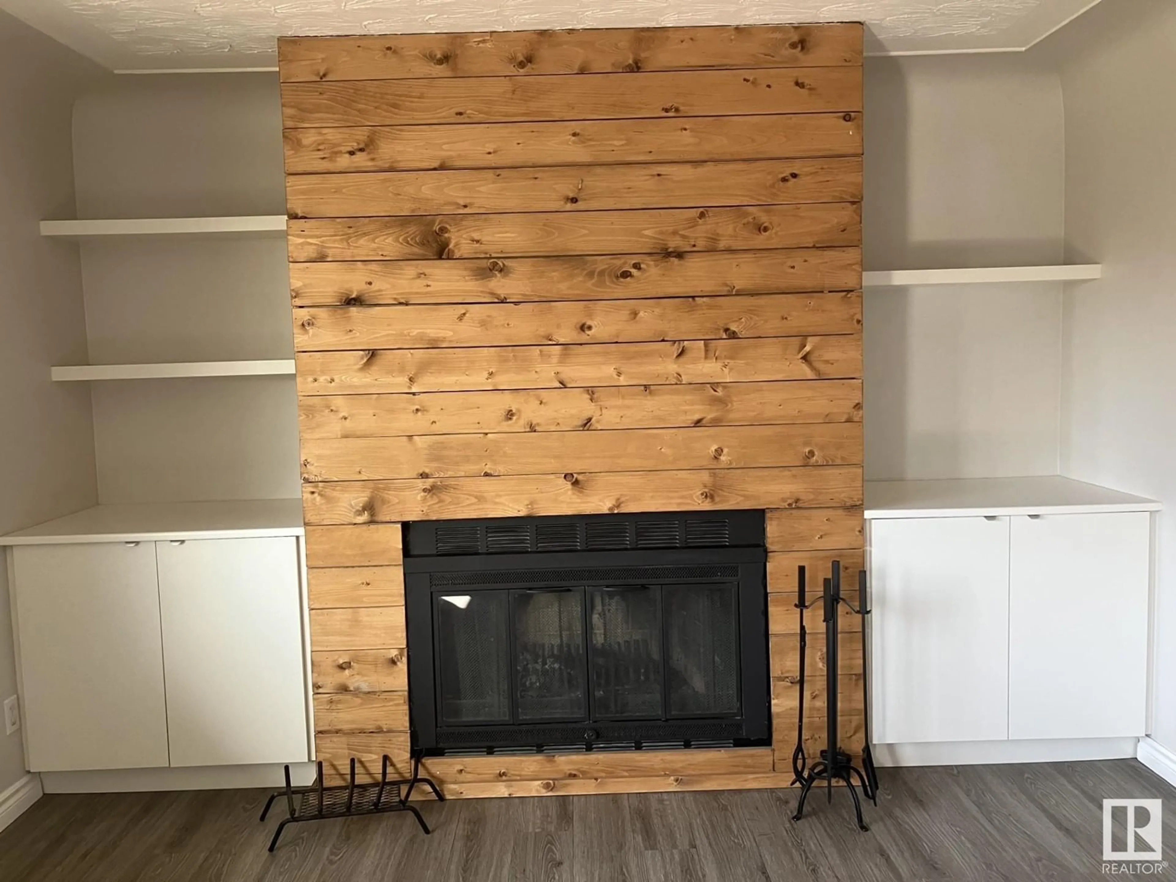 A pic of a room for 6004 106 AVENUE, Edmonton Alberta T6A1G5