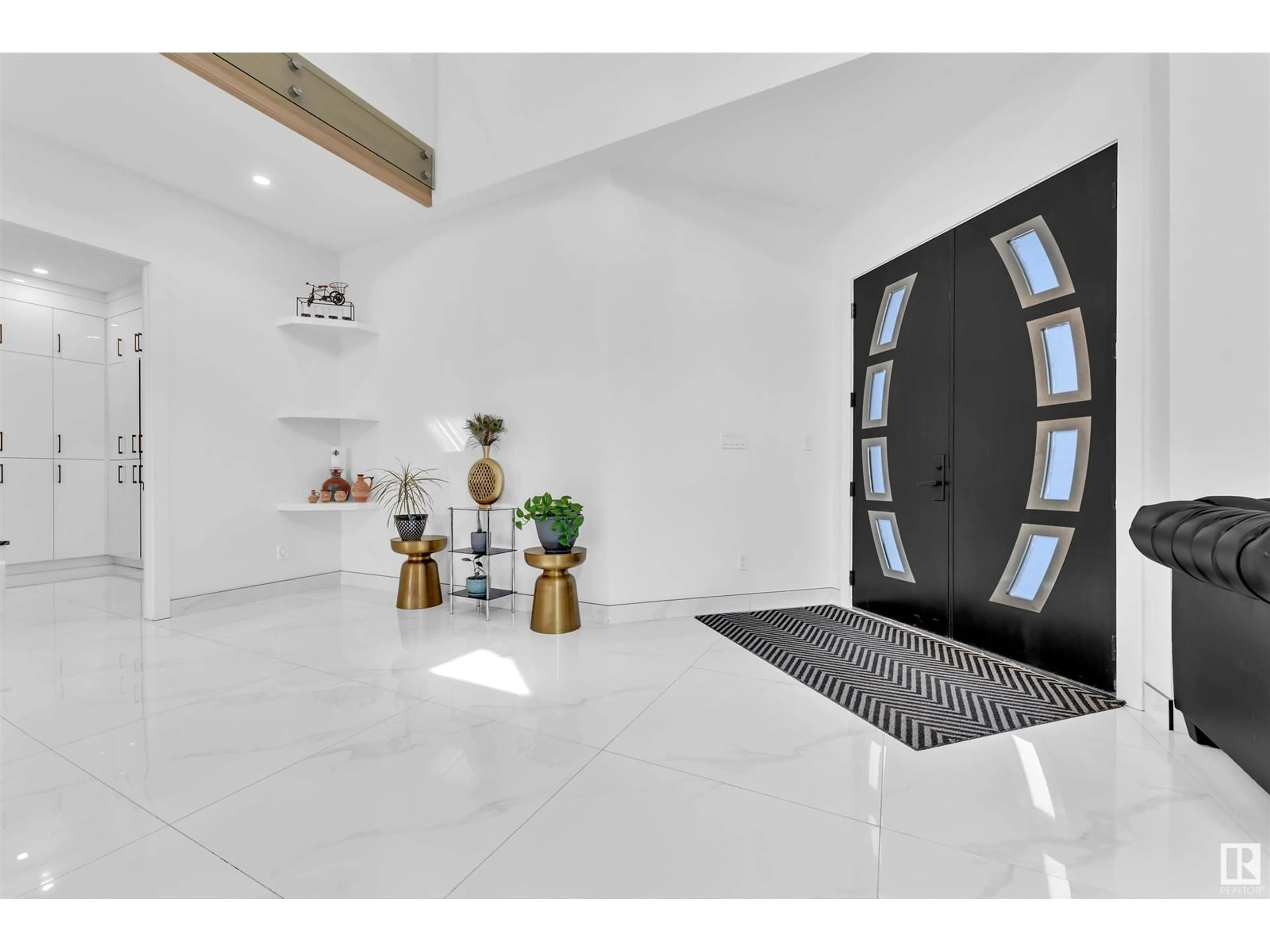 Indoor entryway for 8118 ORCHARDS GREEN GR, Edmonton Alberta T6X2N5