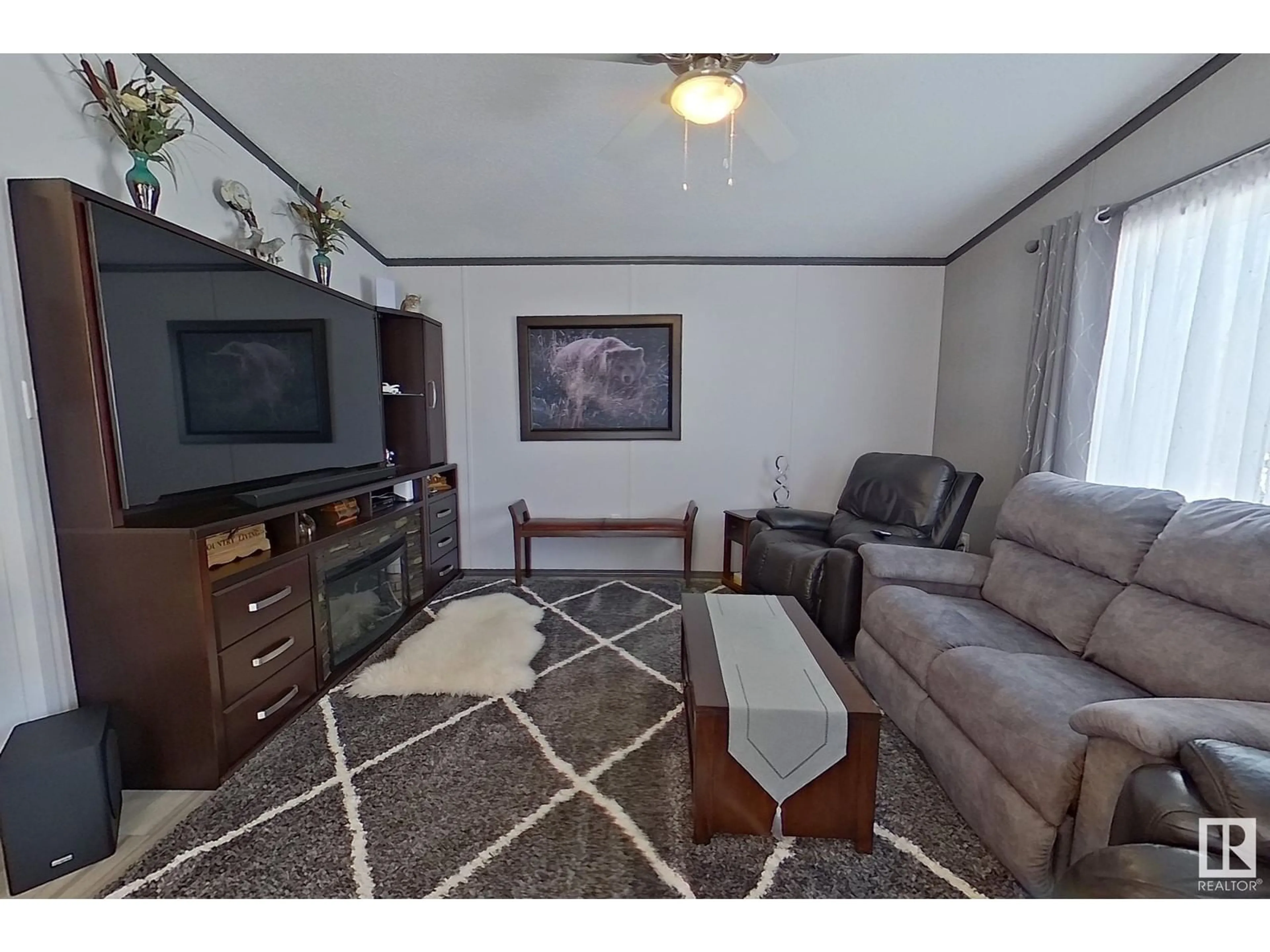 Living room with furniture, unknown for 20001 TWP RD 661, Flatbush Alberta T0G0Z0