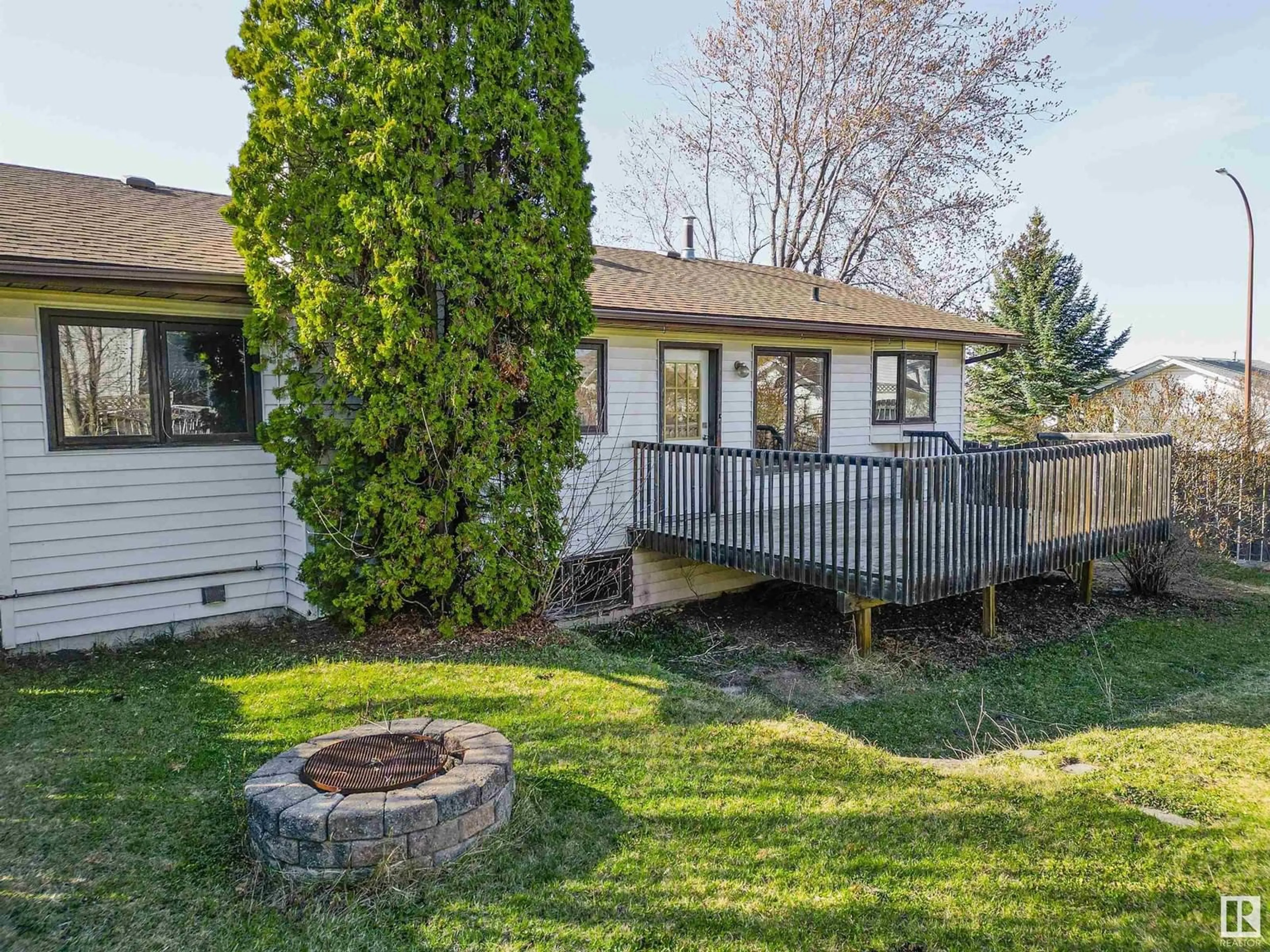 A pic from outside/outdoor area/front of a property/back of a property/a pic from drone, street for 5219 41 ST, Cold Lake Alberta T9M2A4