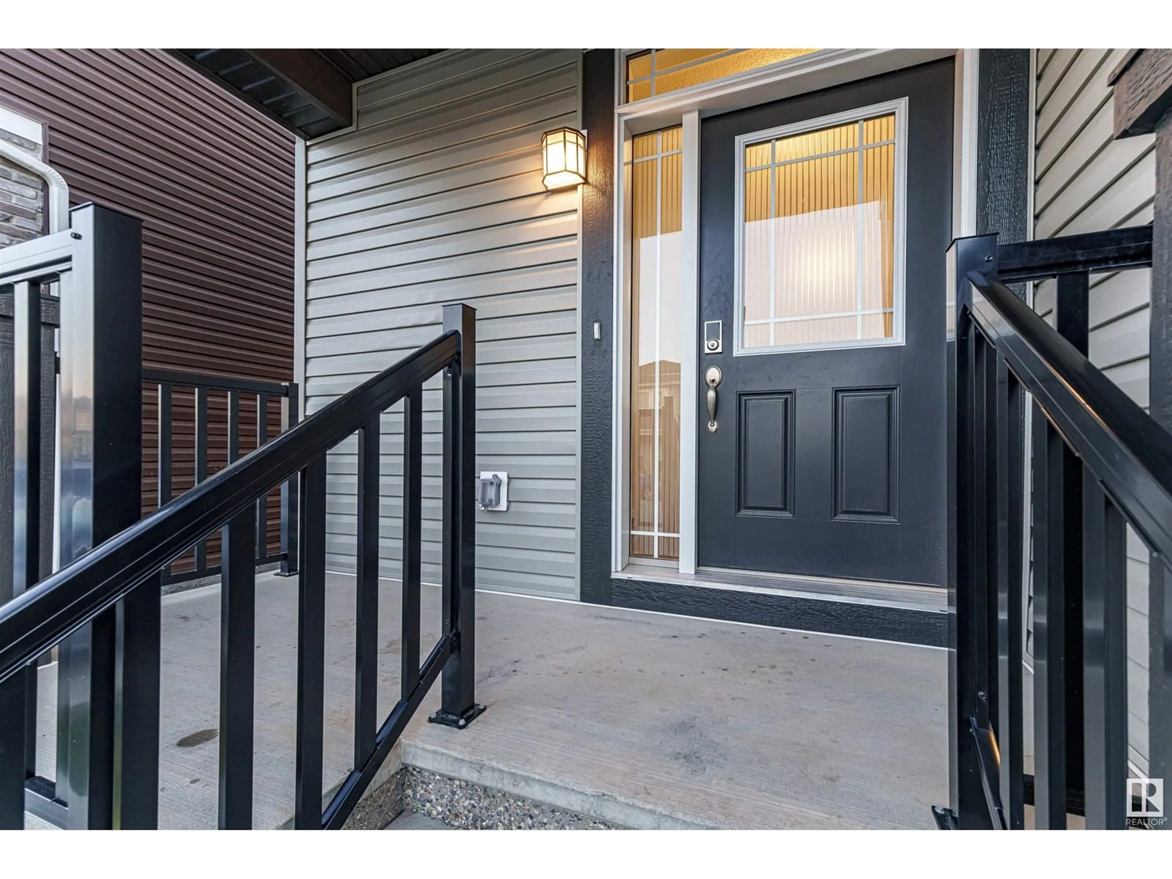 Indoor entryway for NW - 2040 207 ST, Edmonton Alberta T6M1R7