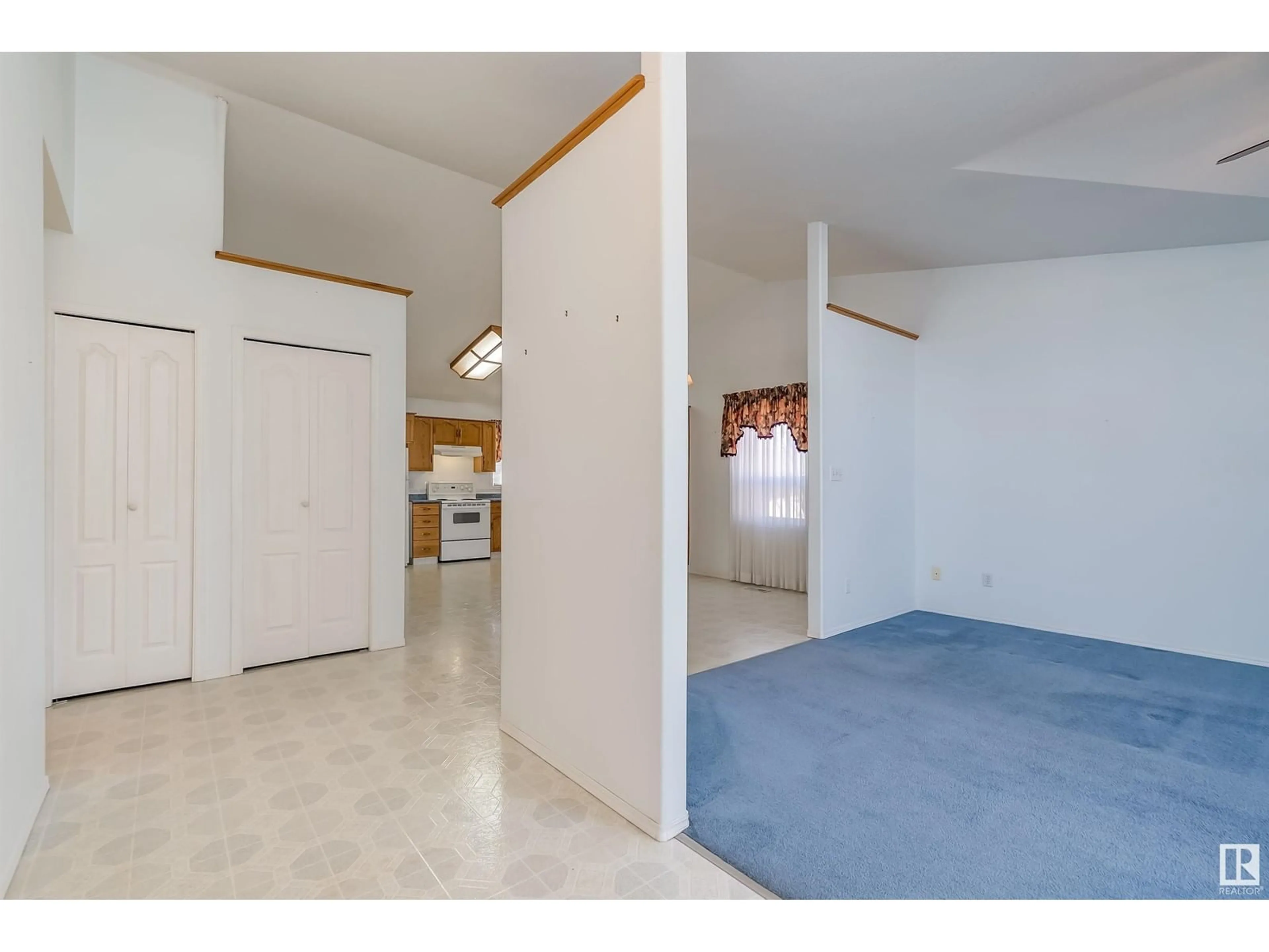 Indoor foyer for 5110 51 AV, Stony Plain Alberta T7Z1C2