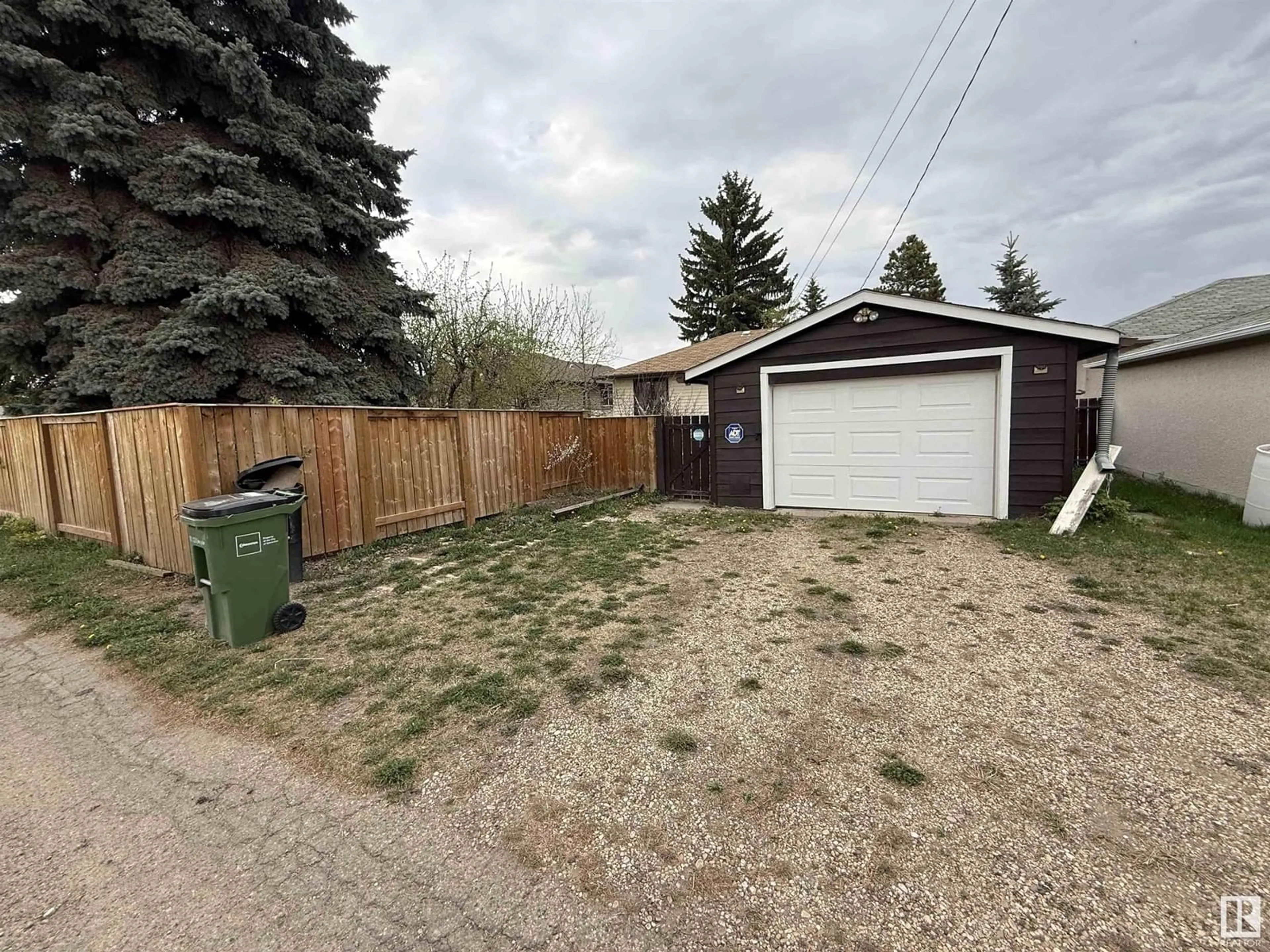 A pic from outside/outdoor area/front of a property/back of a property/a pic from drone, street for 5711 95 AV, Edmonton Alberta T6B1A4