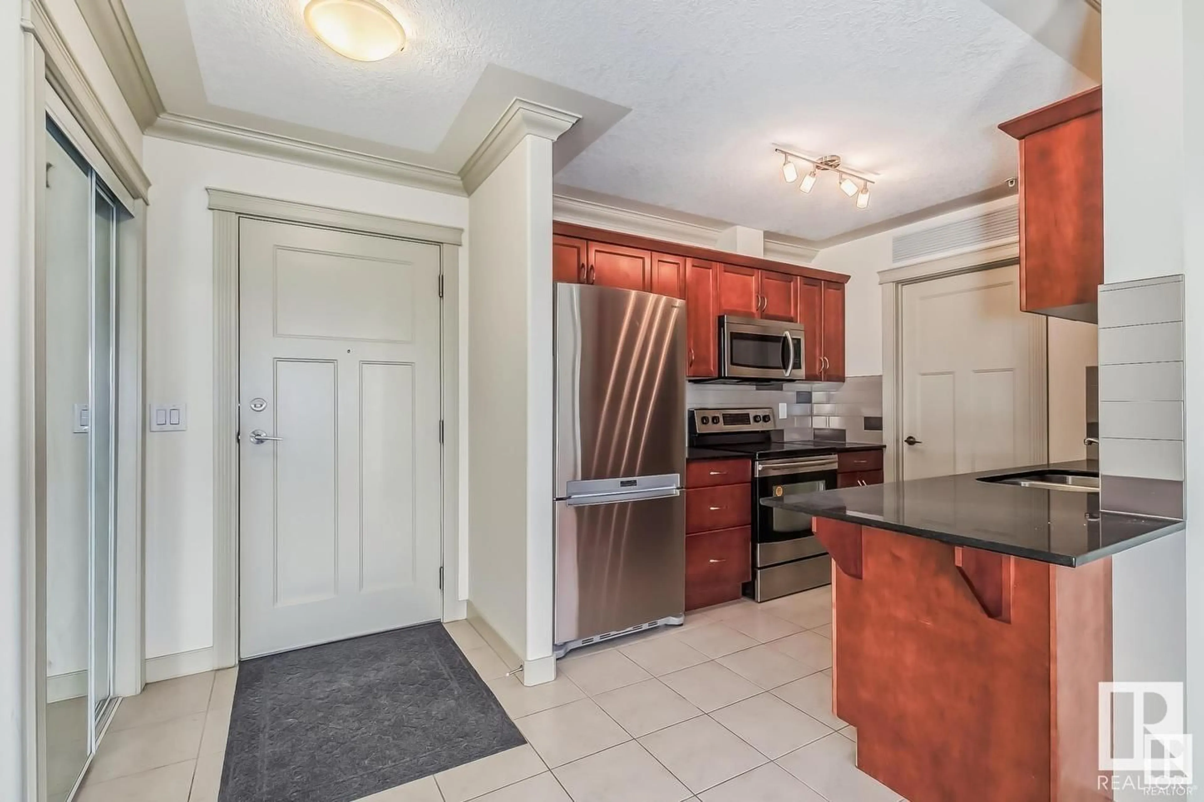 Standard kitchen, ceramic/tile floor for 315 16235 51 ST NW, Edmonton Alberta T5Y0V3
