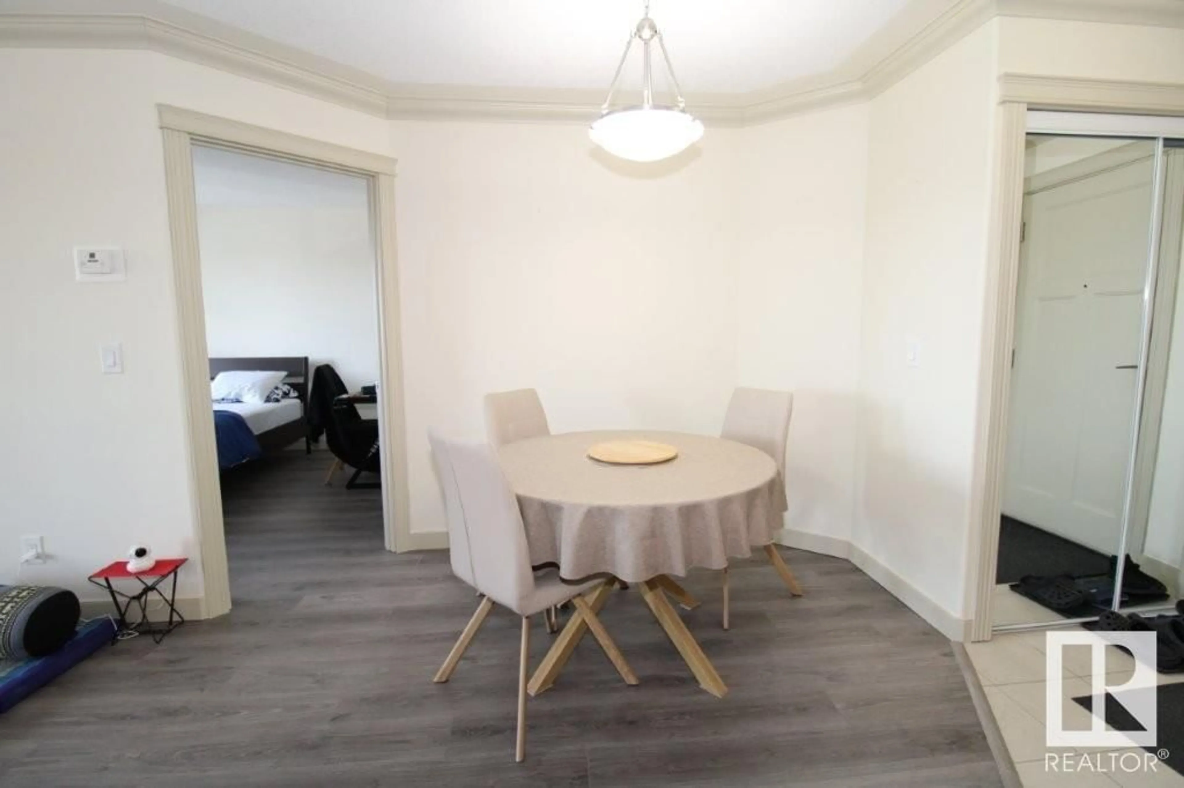 A pic of a room for 315 16235 51 ST NW, Edmonton Alberta T5Y0V3