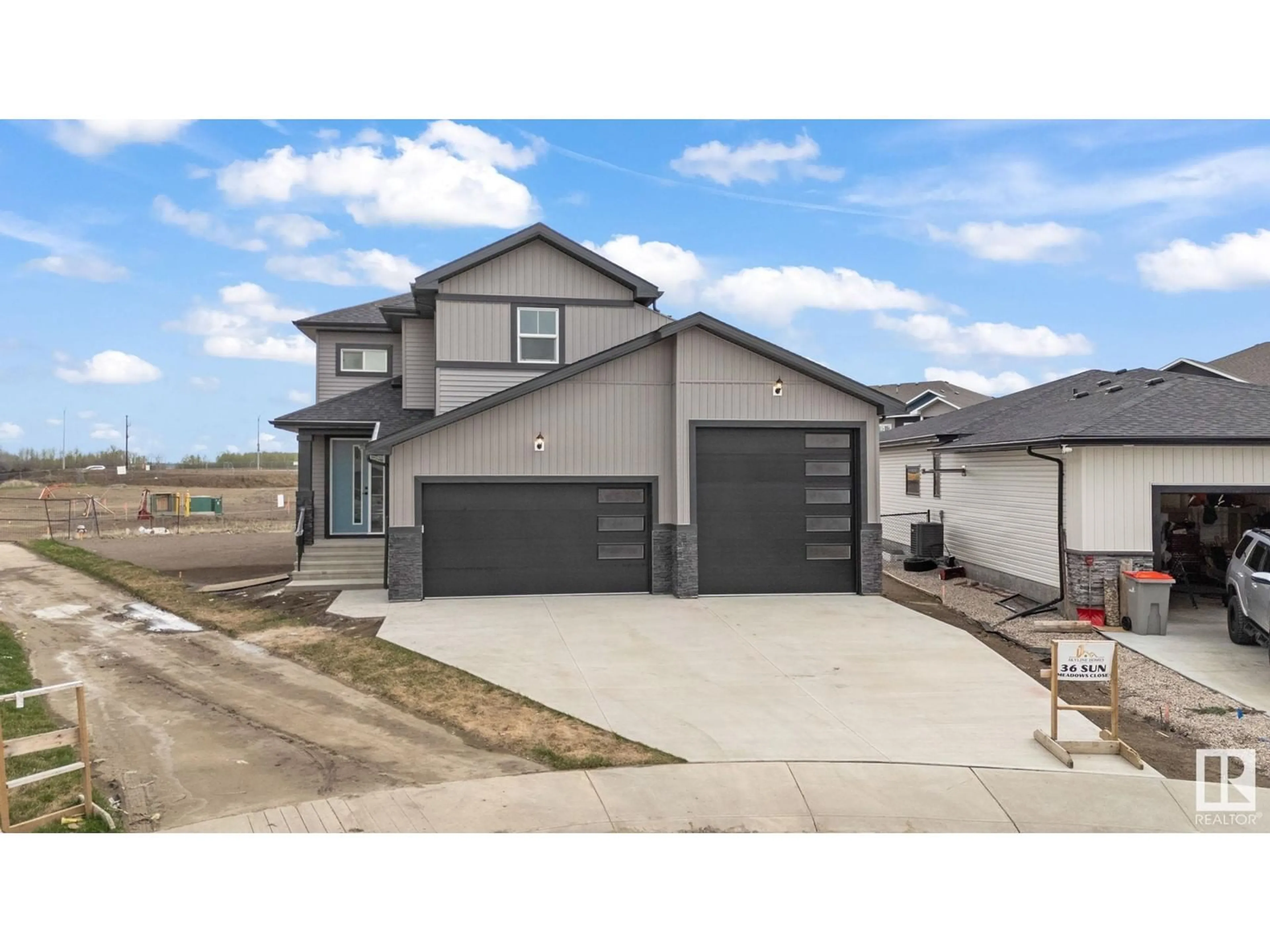 Home with vinyl exterior material, street for 36 SUN MEADOWS CL, Stony Plain Alberta T7Z0K1