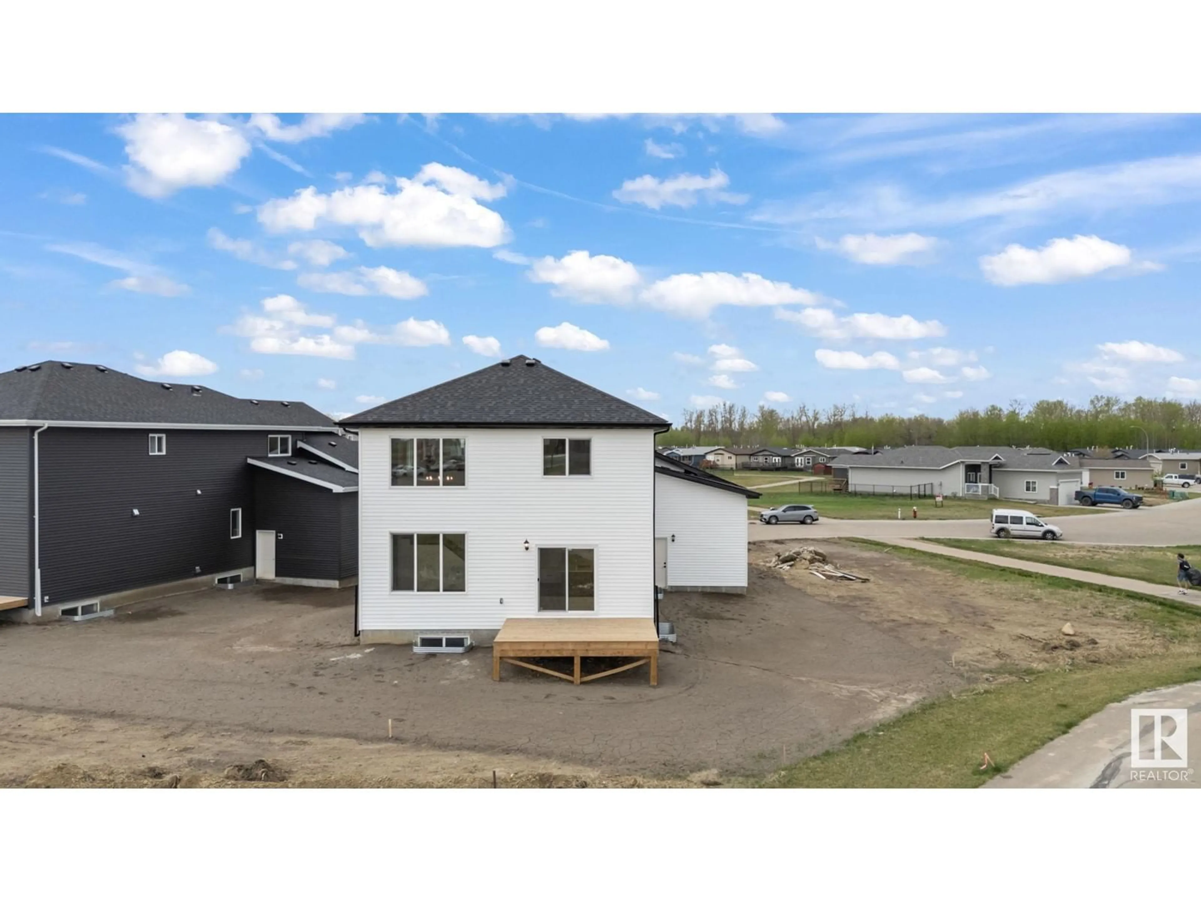 A pic from outside/outdoor area/front of a property/back of a property/a pic from drone, building for 33 SUN MEADOWS CL, Stony Plain Alberta T7Z0K1