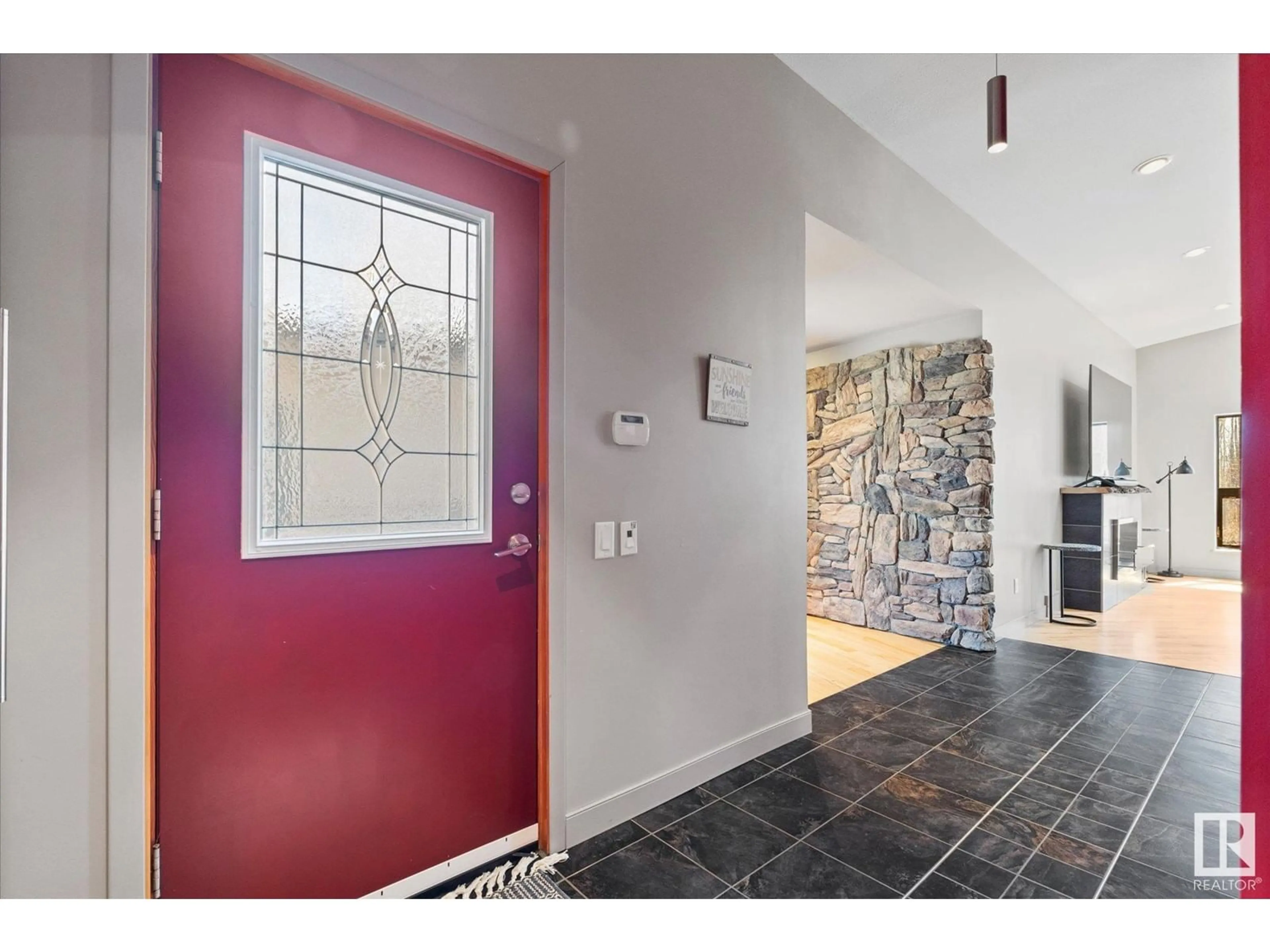 Indoor entryway for 462014 - 317 RGE ROAD 10, Rural Wetaskiwin County Alberta T0C2V0