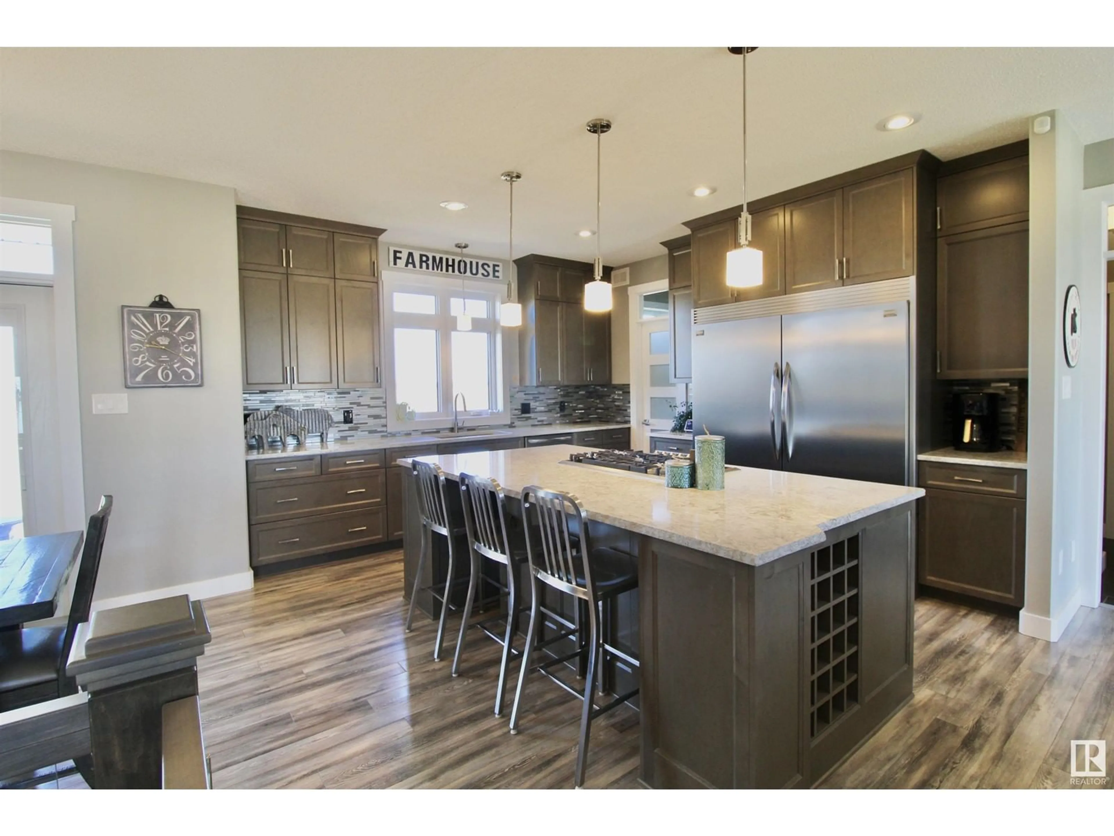 Contemporary kitchen, wood/laminate floor for 59528 RR 485, Rural Bonnyville M.D. Alberta T9N2J7