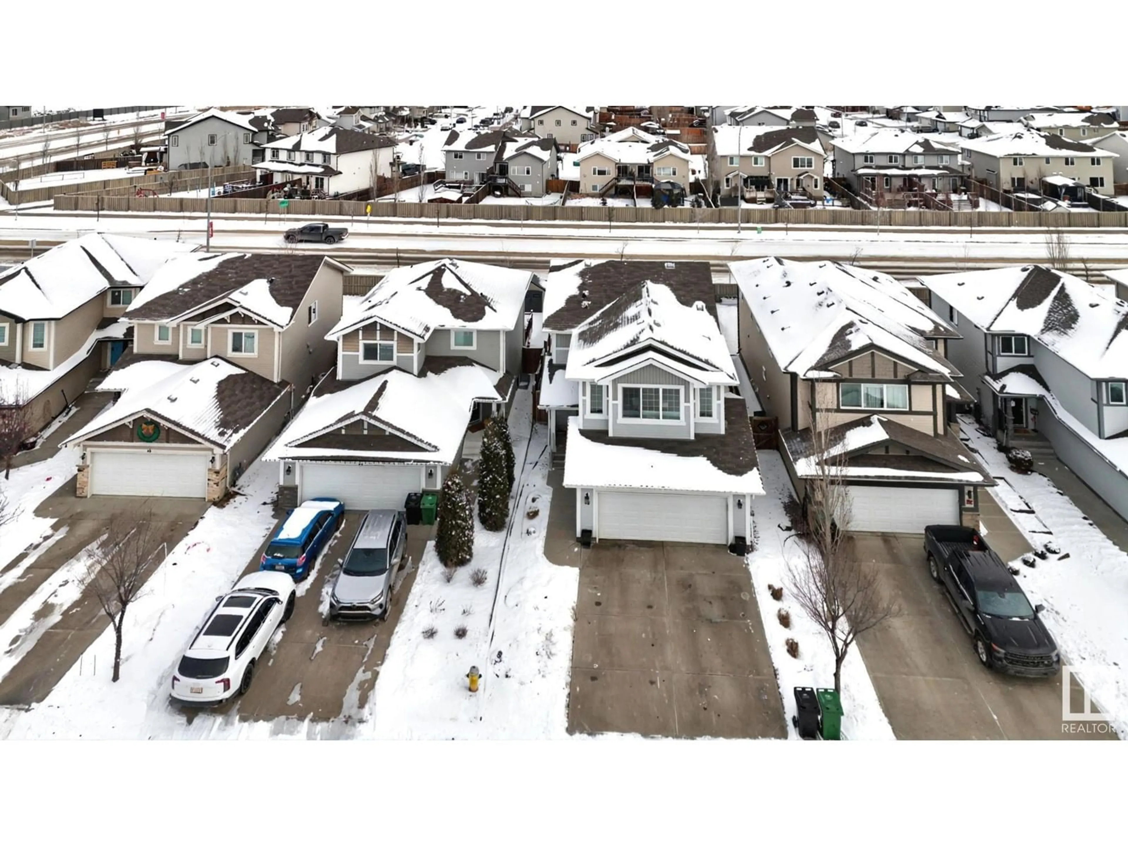 A pic from outside/outdoor area/front of a property/back of a property/a pic from drone, street for 46 SANTANA CR, Fort Saskatchewan Alberta T8L0N8