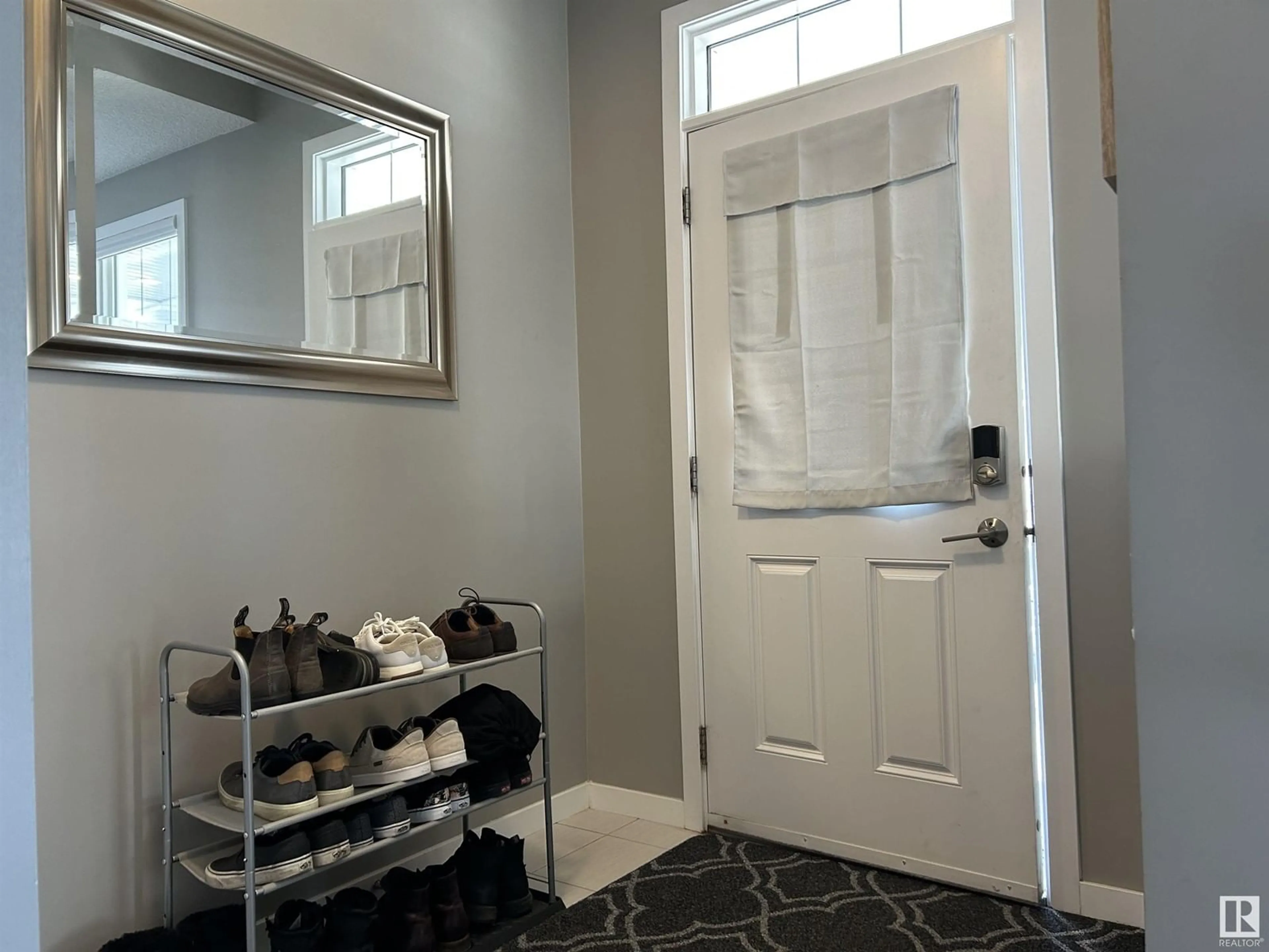 Indoor entryway for SW - 2227 78 ST, Edmonton Alberta T6X0Z2