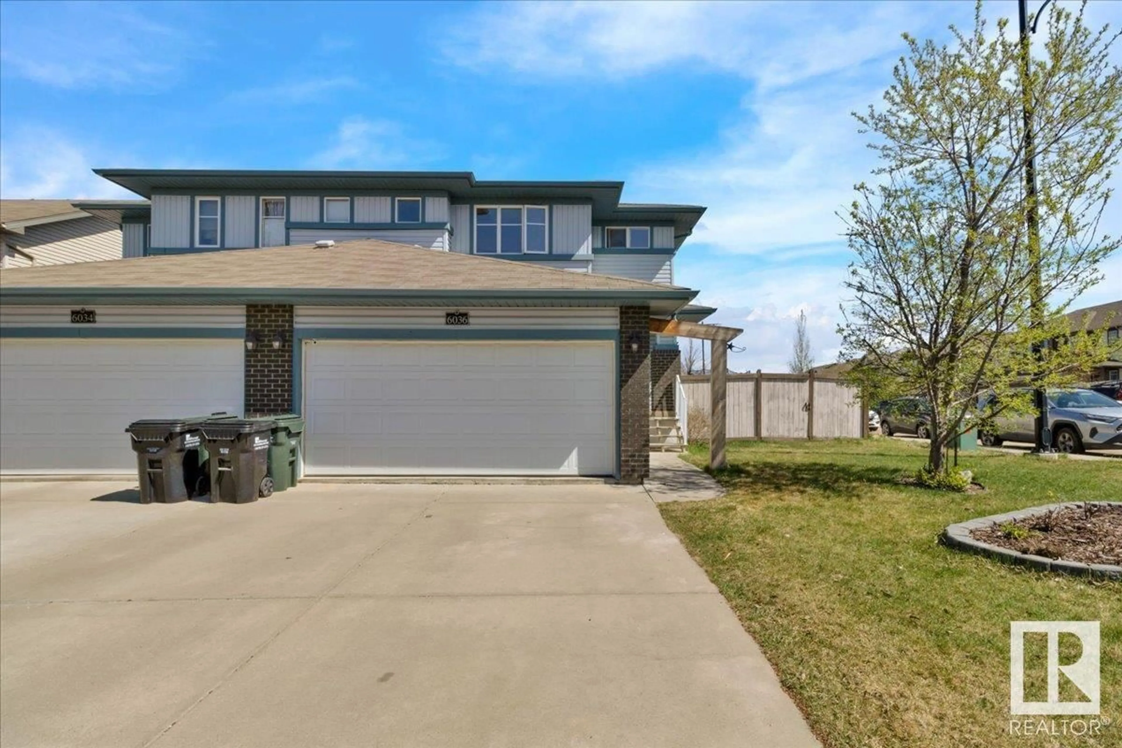 A pic from outside/outdoor area/front of a property/back of a property/a pic from drone, water/lake/river/ocean view for 6036 SUNBROOK LD, Sherwood Park Alberta T8H0J6