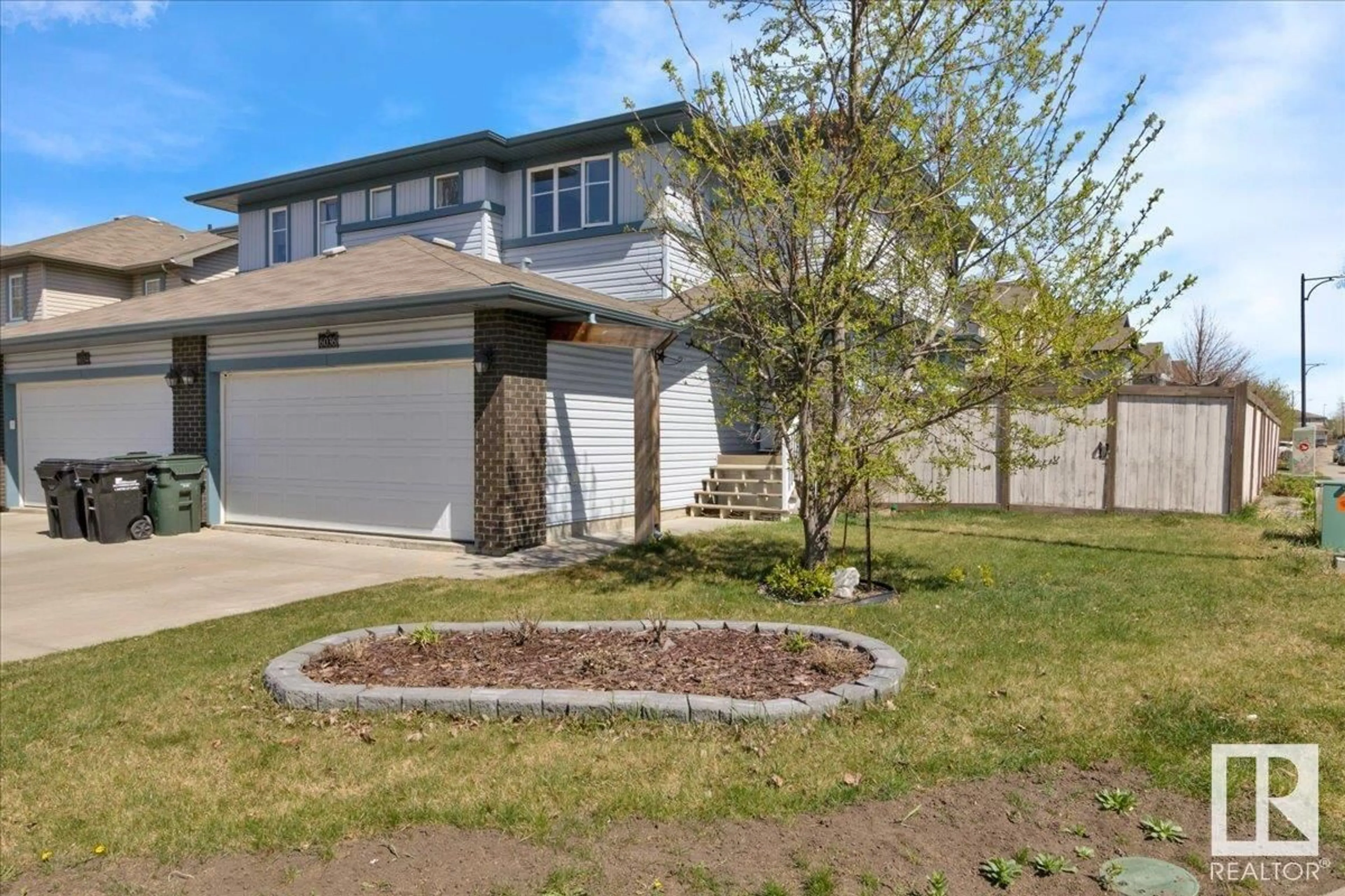 A pic from outside/outdoor area/front of a property/back of a property/a pic from drone, street for 6036 SUNBROOK LD, Sherwood Park Alberta T8H0J6