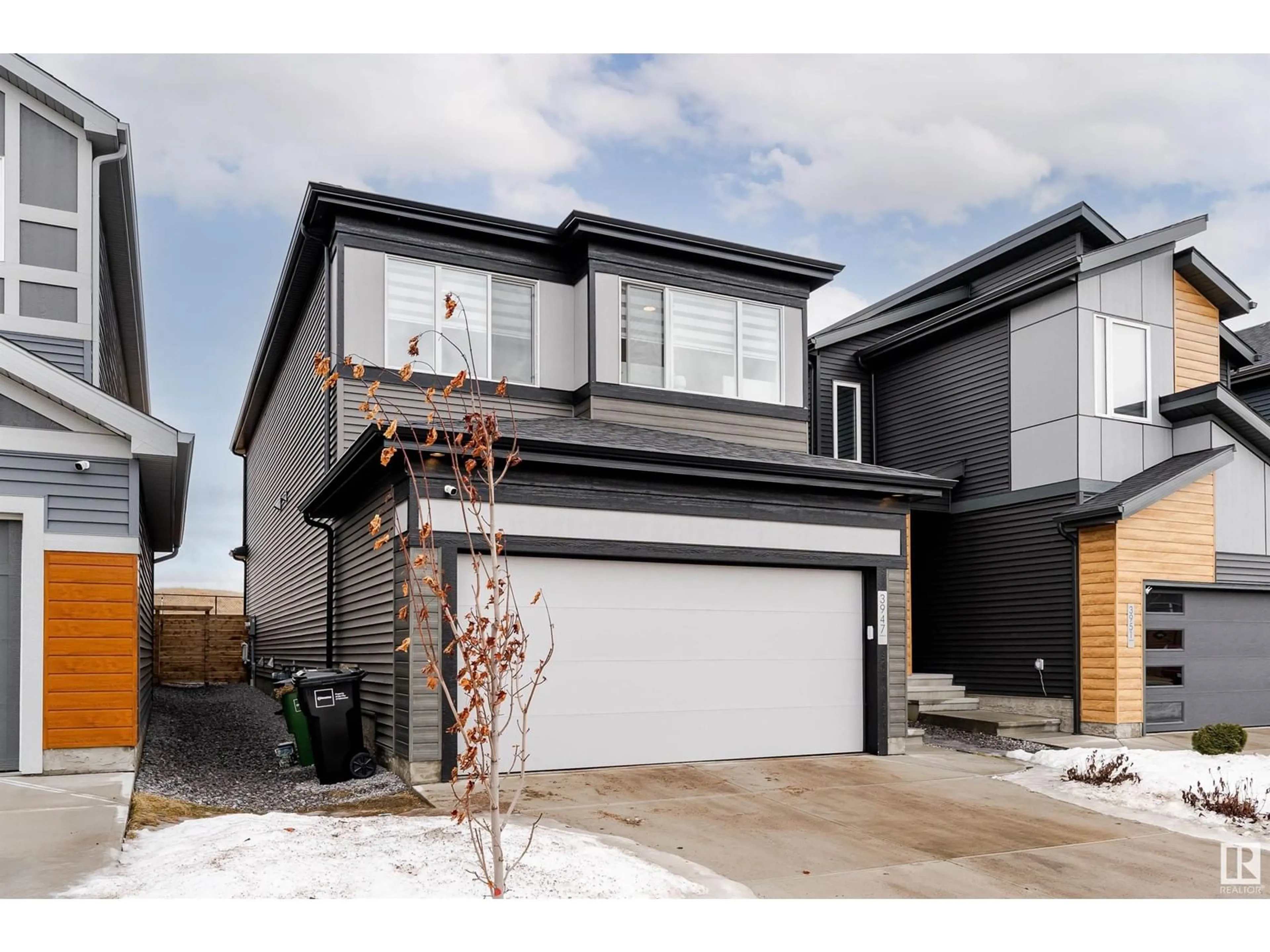 Unknown for SW - 3947 5 AV, Edmonton Alberta T6X2X8