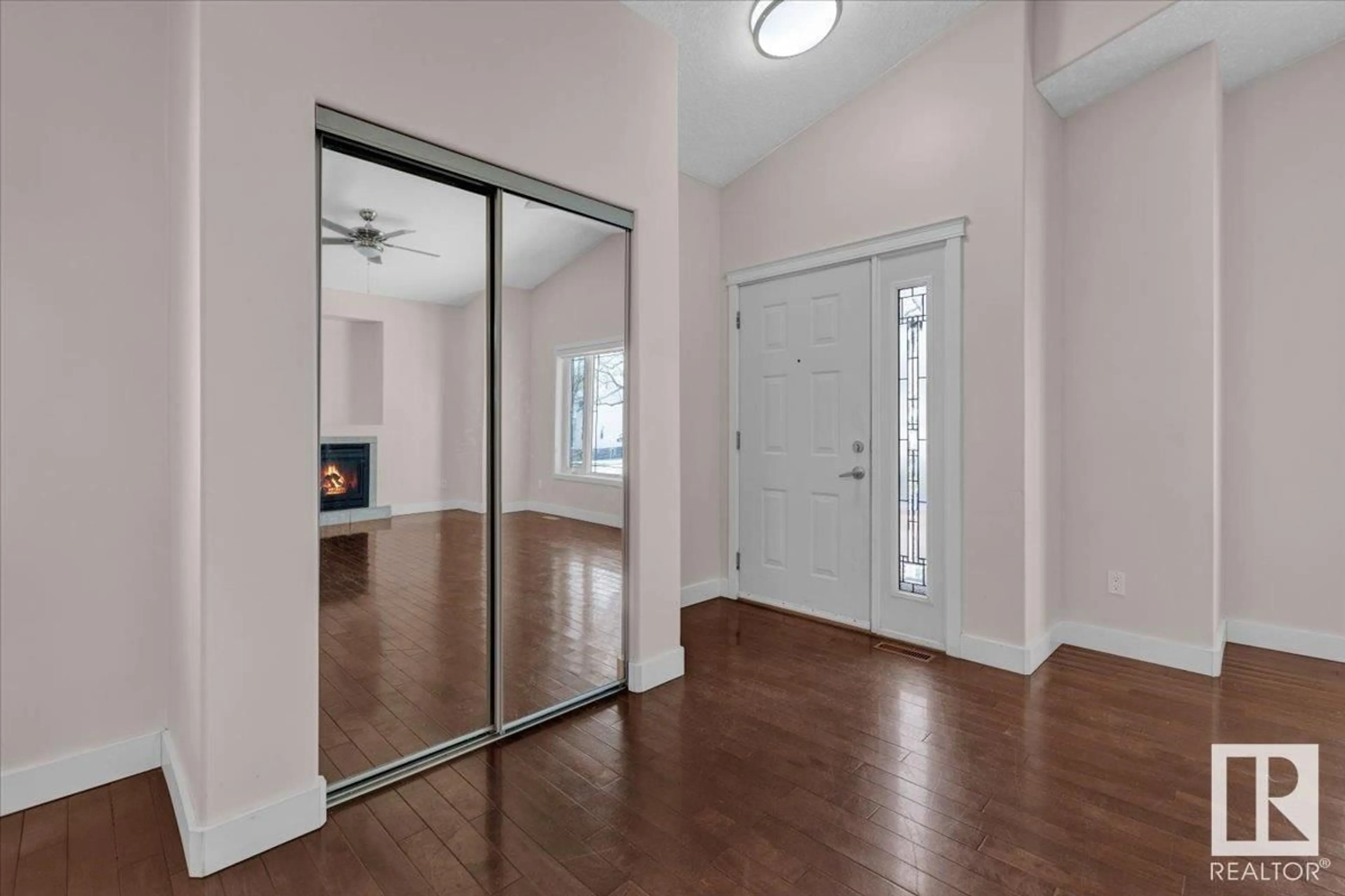 Indoor entryway for NW - 11408 91 ST, Edmonton Alberta T5B4A5