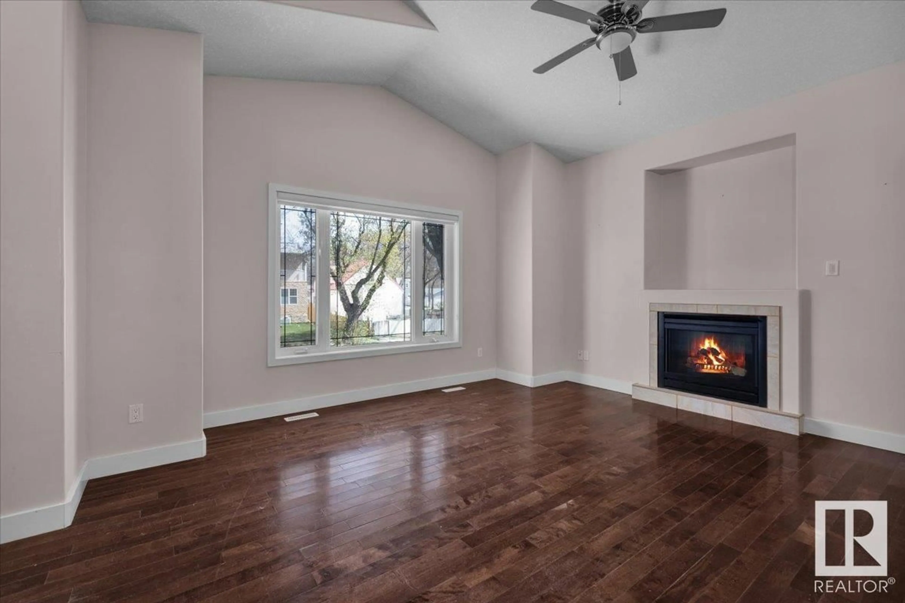 Unknown for NW - 11408 91 ST, Edmonton Alberta T5B4A5