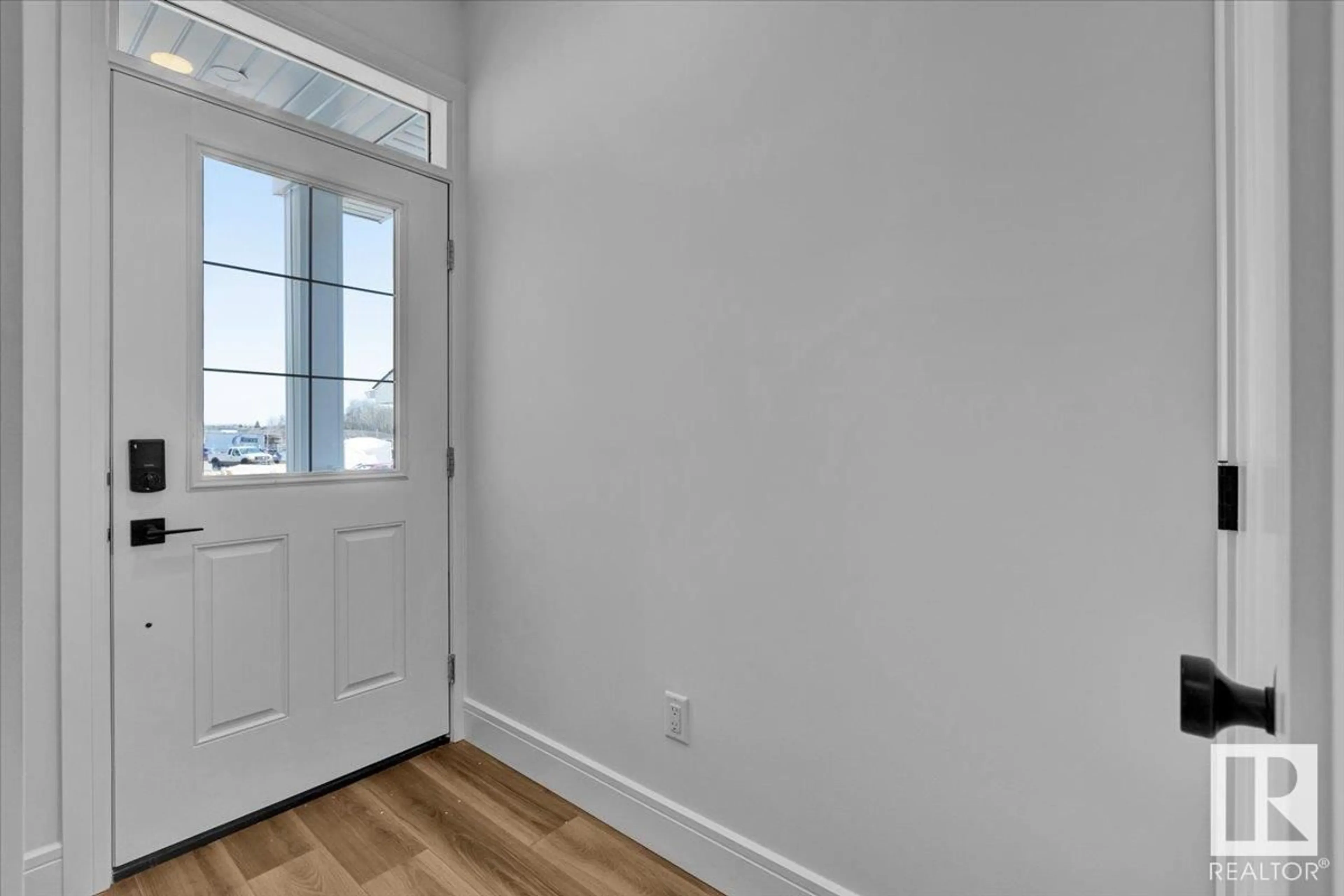 Indoor entryway for 49 SEQUOIA BN, Fort Saskatchewan Alberta T8L0J2