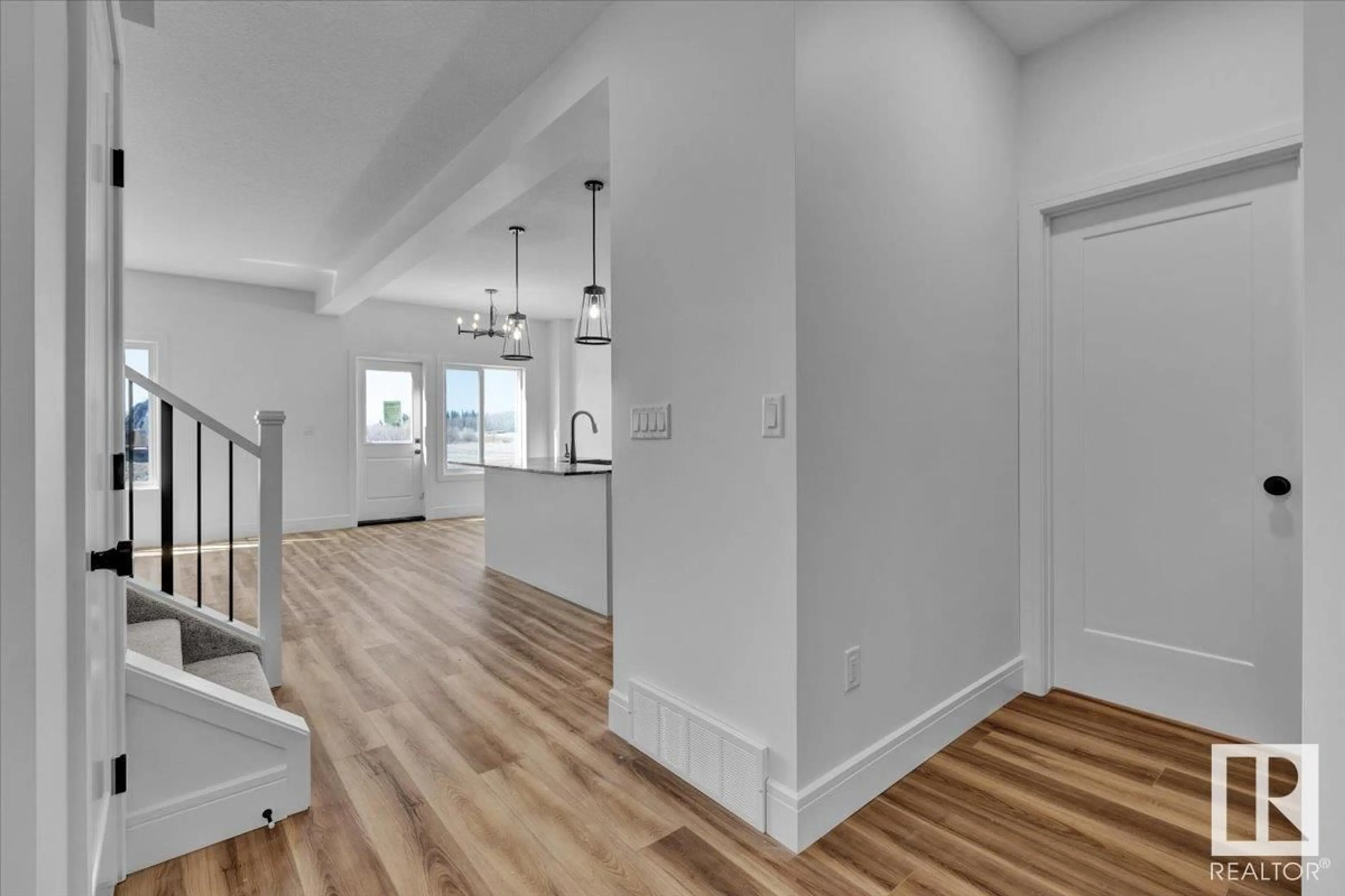 Indoor entryway for 49 SEQUOIA BN, Fort Saskatchewan Alberta T8L0J2