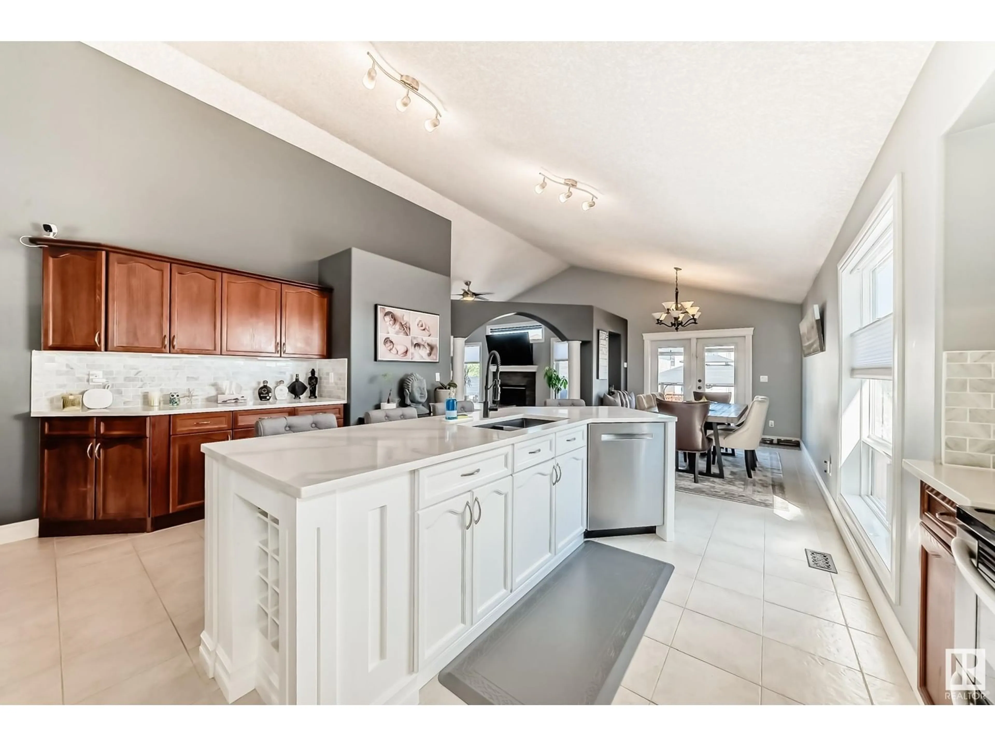 Open concept kitchen, ceramic/tile floor for 4708 164 AV, Edmonton Alberta T5Y0A5