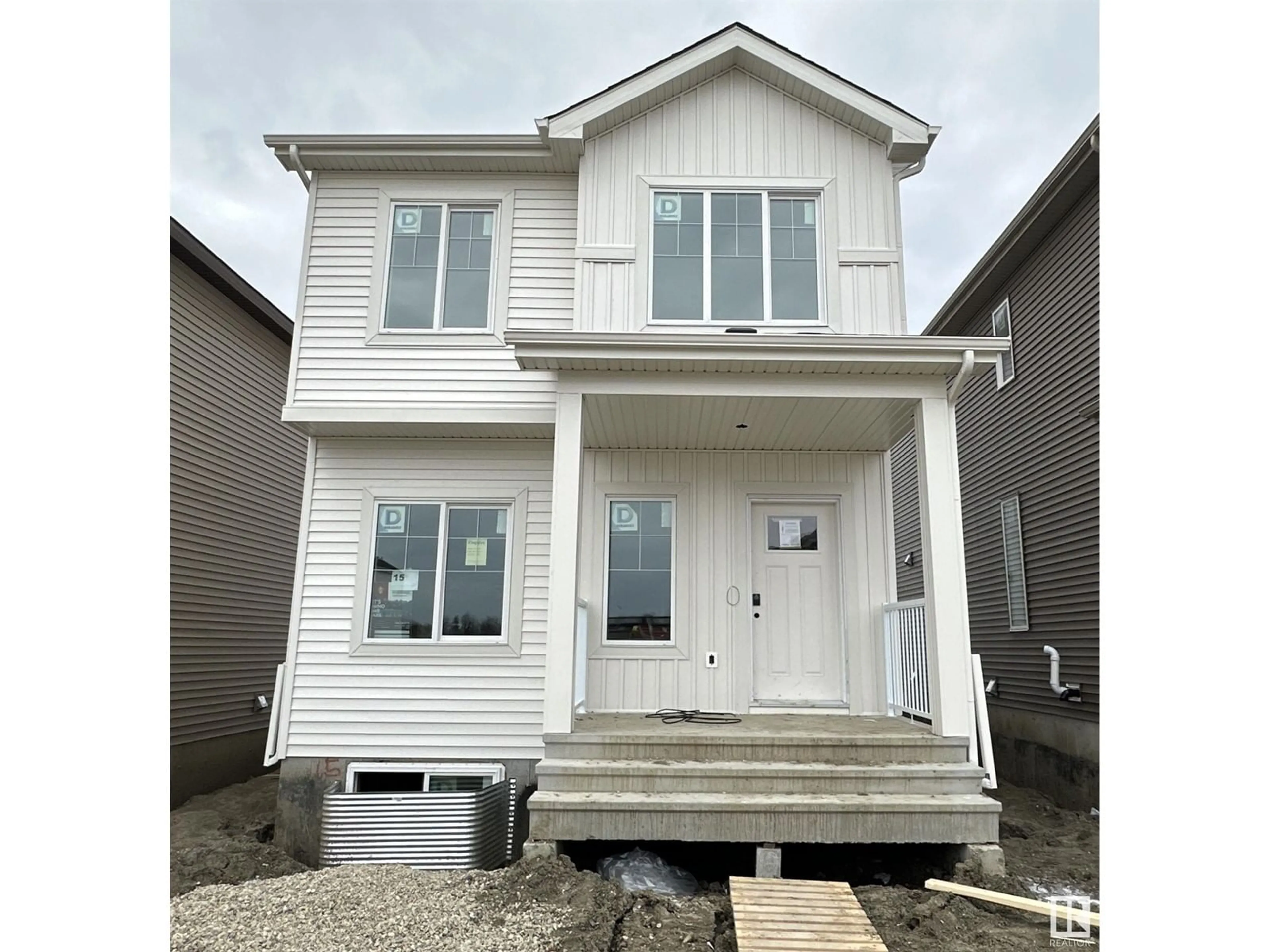 Home with vinyl exterior material, street for 15 ETON LI, Spruce Grove Alberta T7X4B7