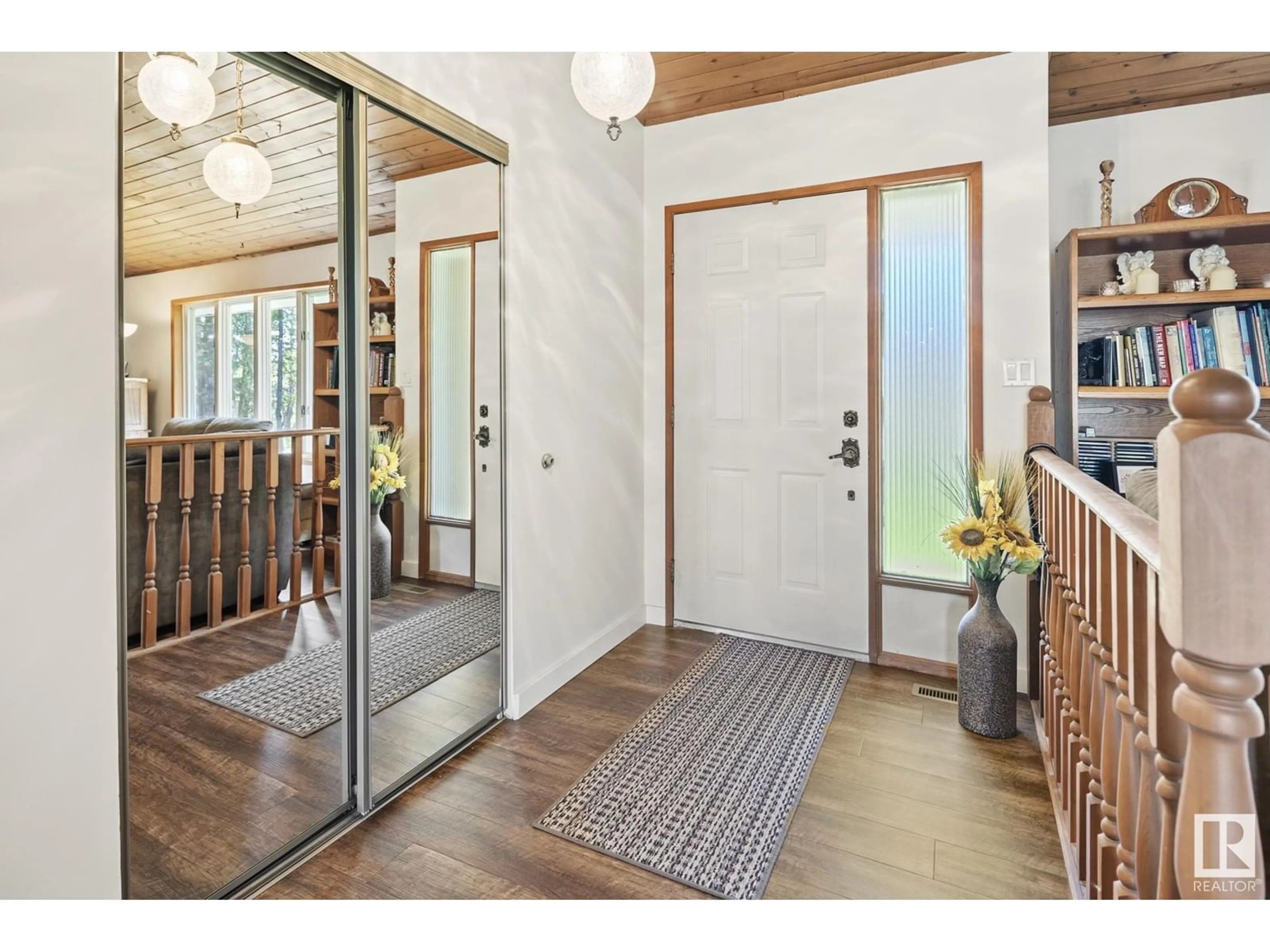 Indoor entryway for 19 - 56420 RGE ROAD 231, Rural Sturgeon County Alberta T0A1N4