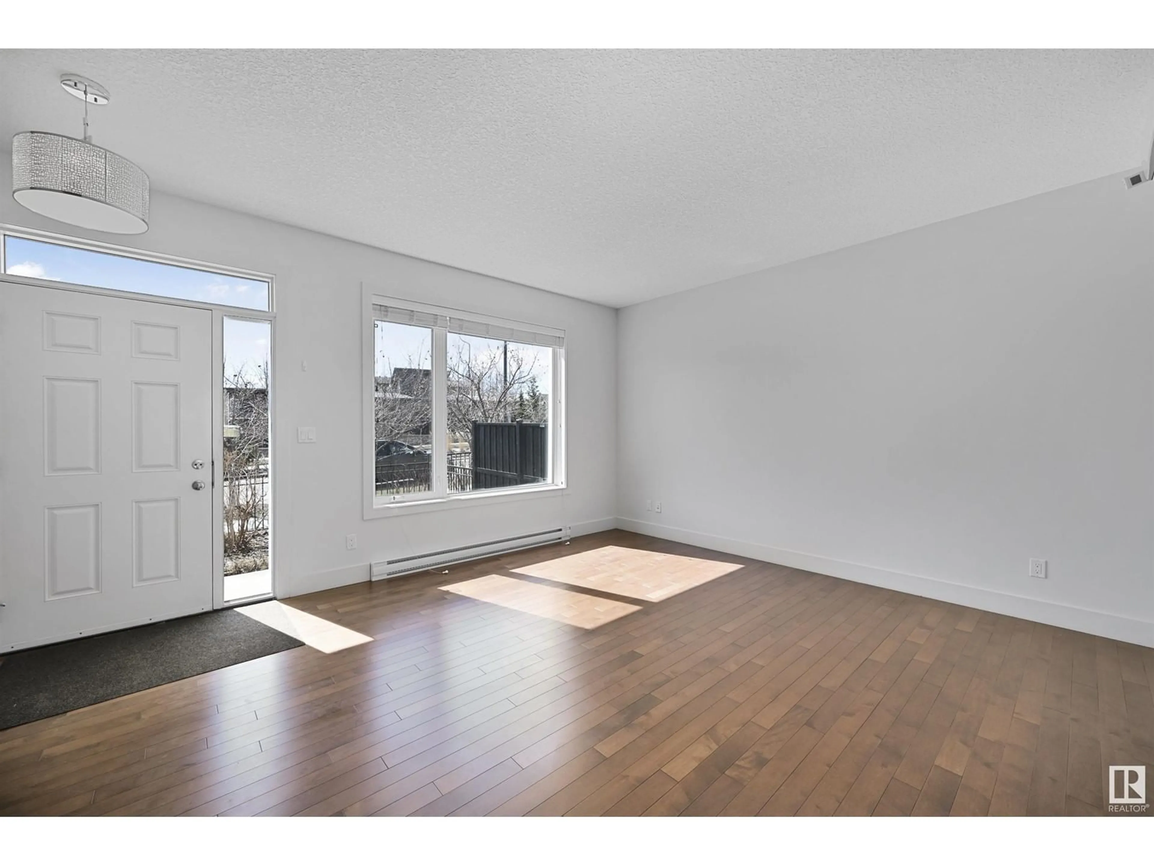 A pic of a room for NW - 7814 MAY LINK LI, Edmonton Alberta T6R0G9