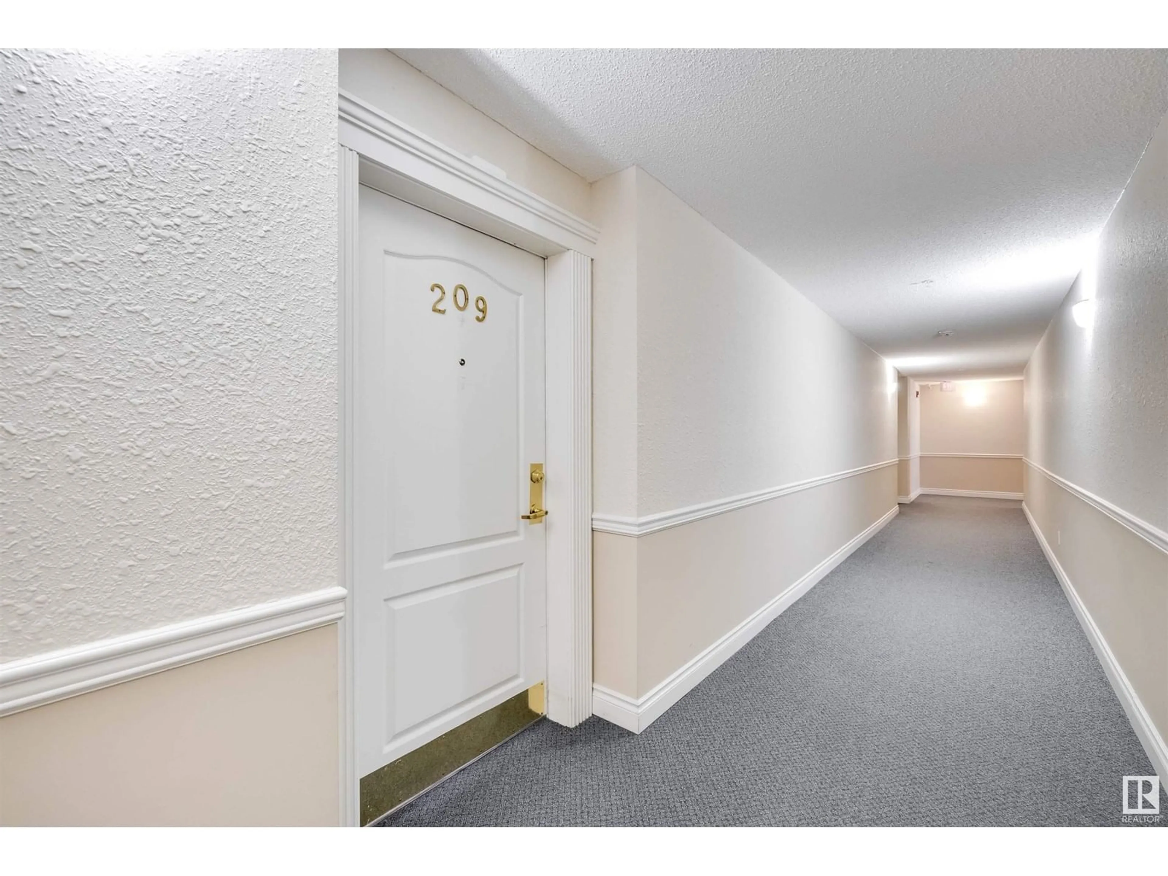 Indoor foyer for 209 - 17150 94A AV, Edmonton Alberta T5T6L7