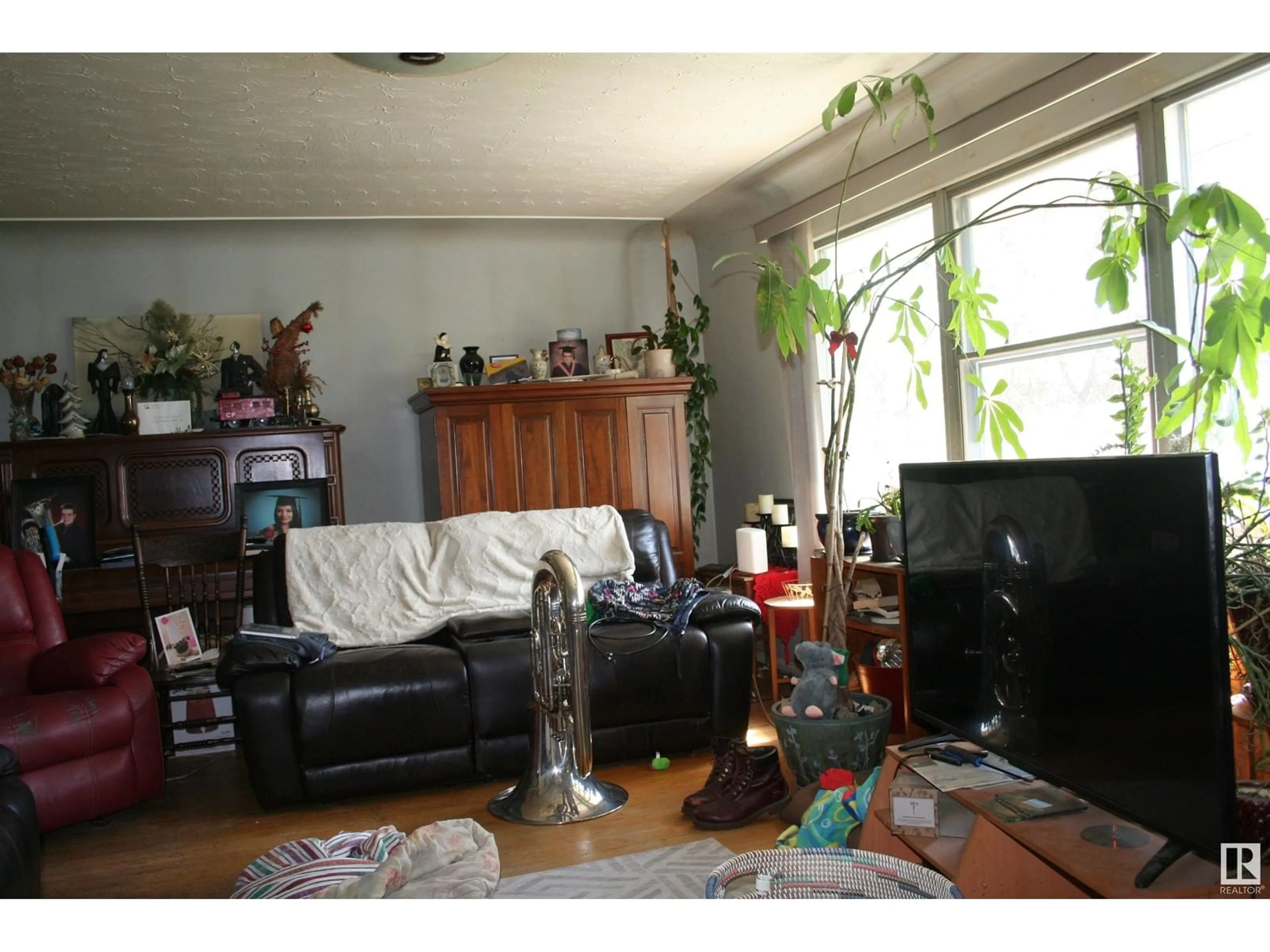 A pic of a room for 14532 106A AV, Edmonton Alberta T5N1E6