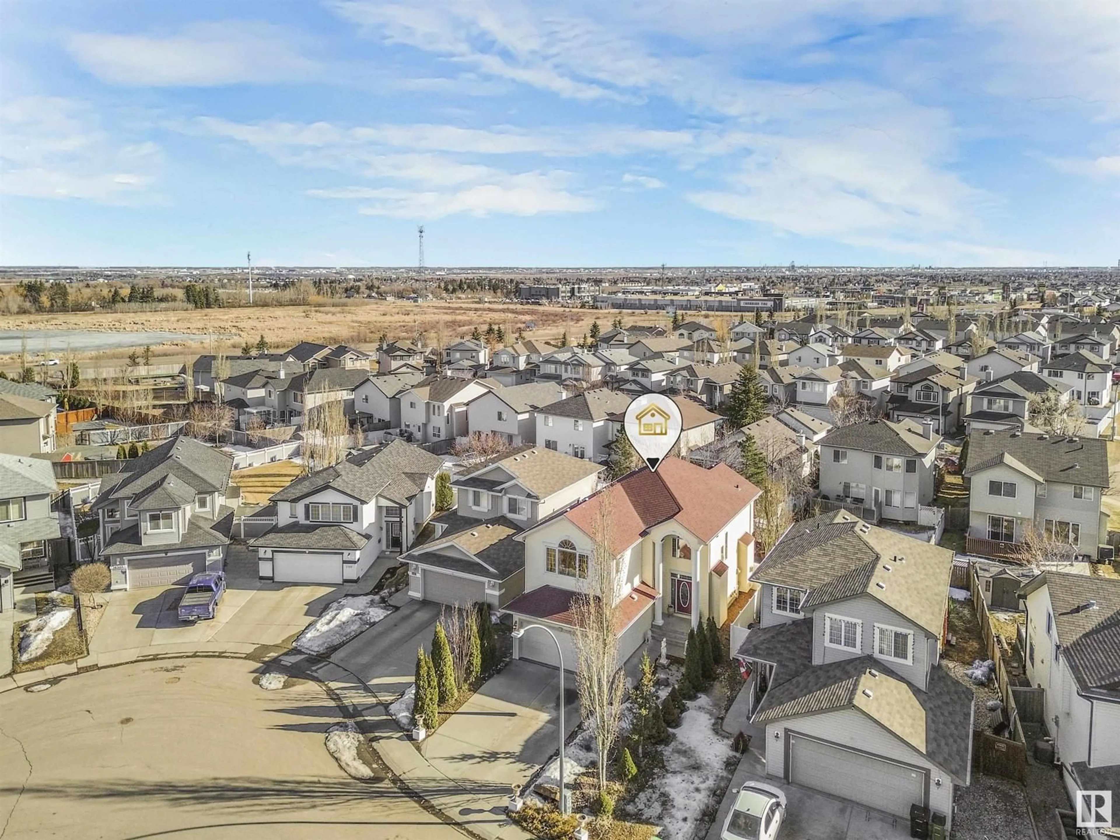 A pic from outside/outdoor area/front of a property/back of a property/a pic from drone, unknown for 3711 163 AV, Edmonton Alberta T5Y0H9