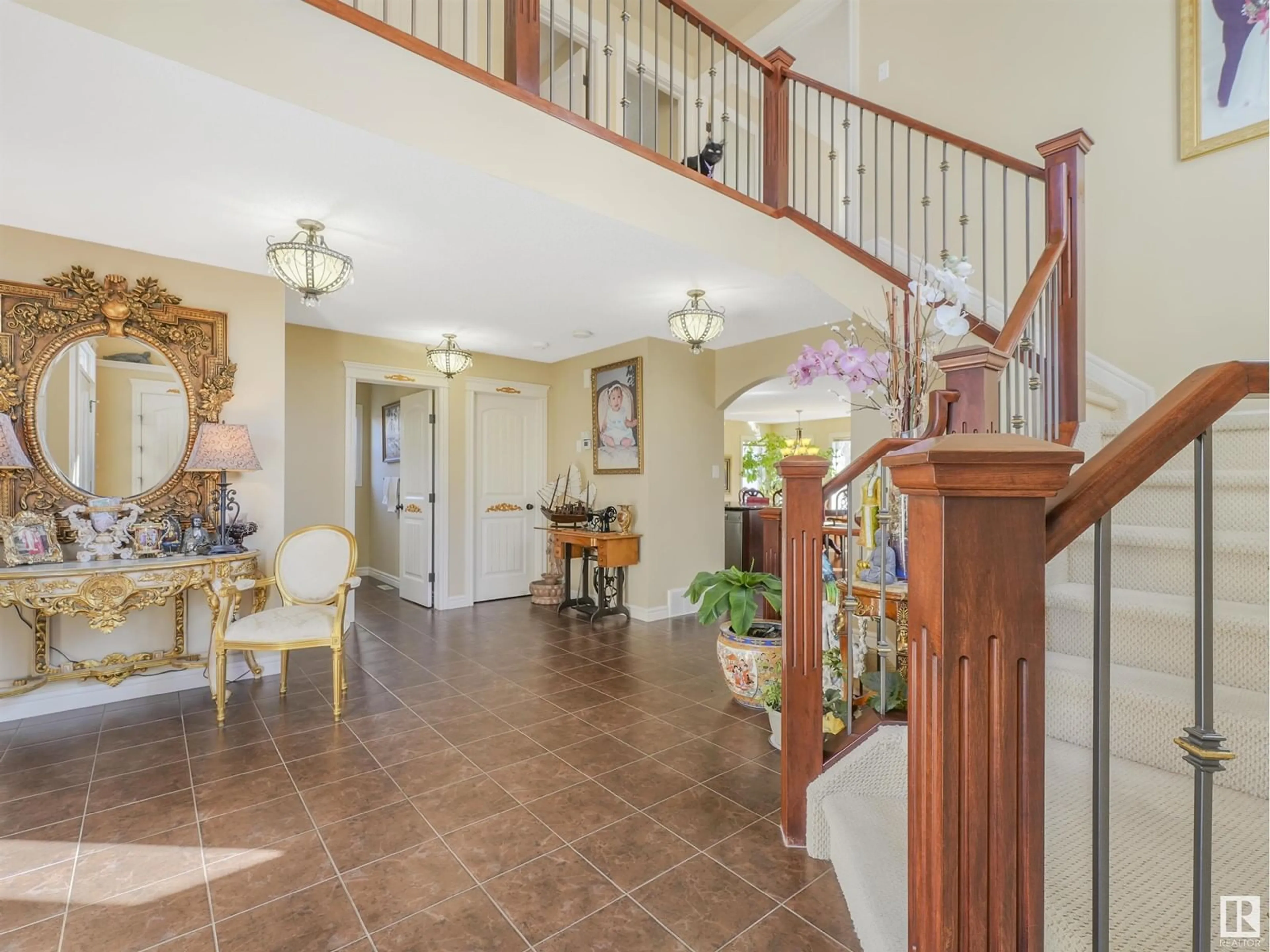 Indoor foyer for 3711 163 AV, Edmonton Alberta T5Y0H9
