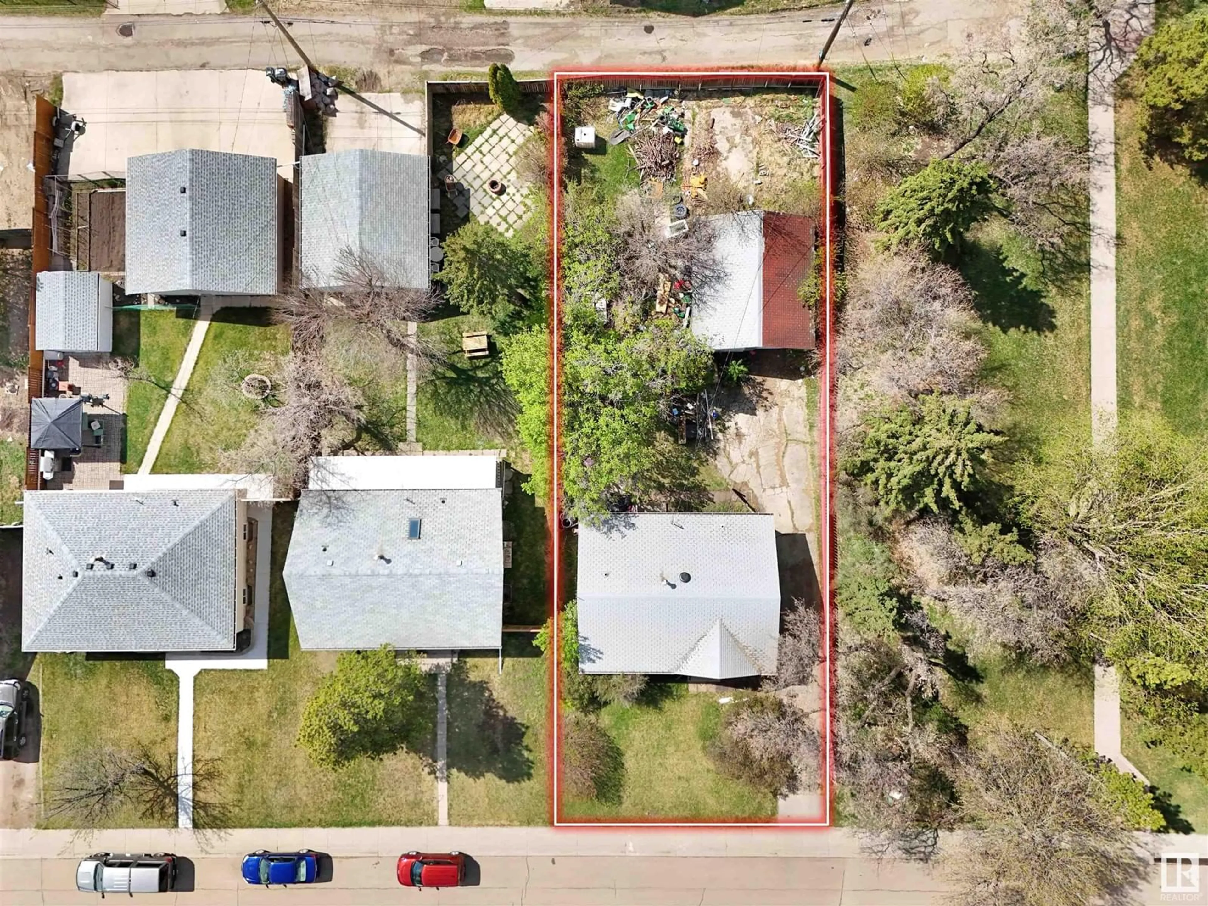 A pic from outside/outdoor area/front of a property/back of a property/a pic from drone, street for NW - 10462 161 ST, Edmonton Alberta T5P3J7