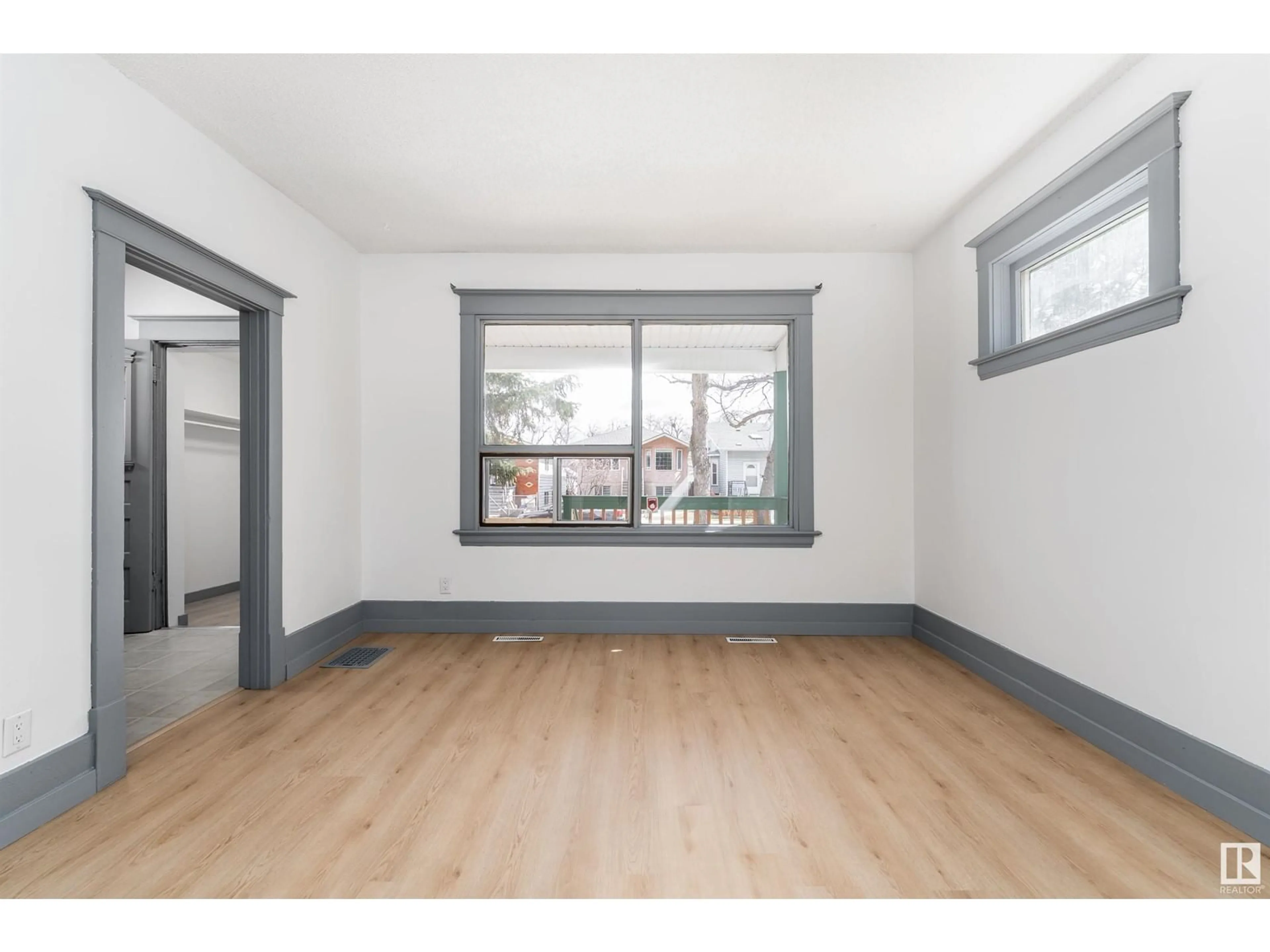 A pic of a room for NW - 11432 93 ST, Edmonton Alberta T5G1C4