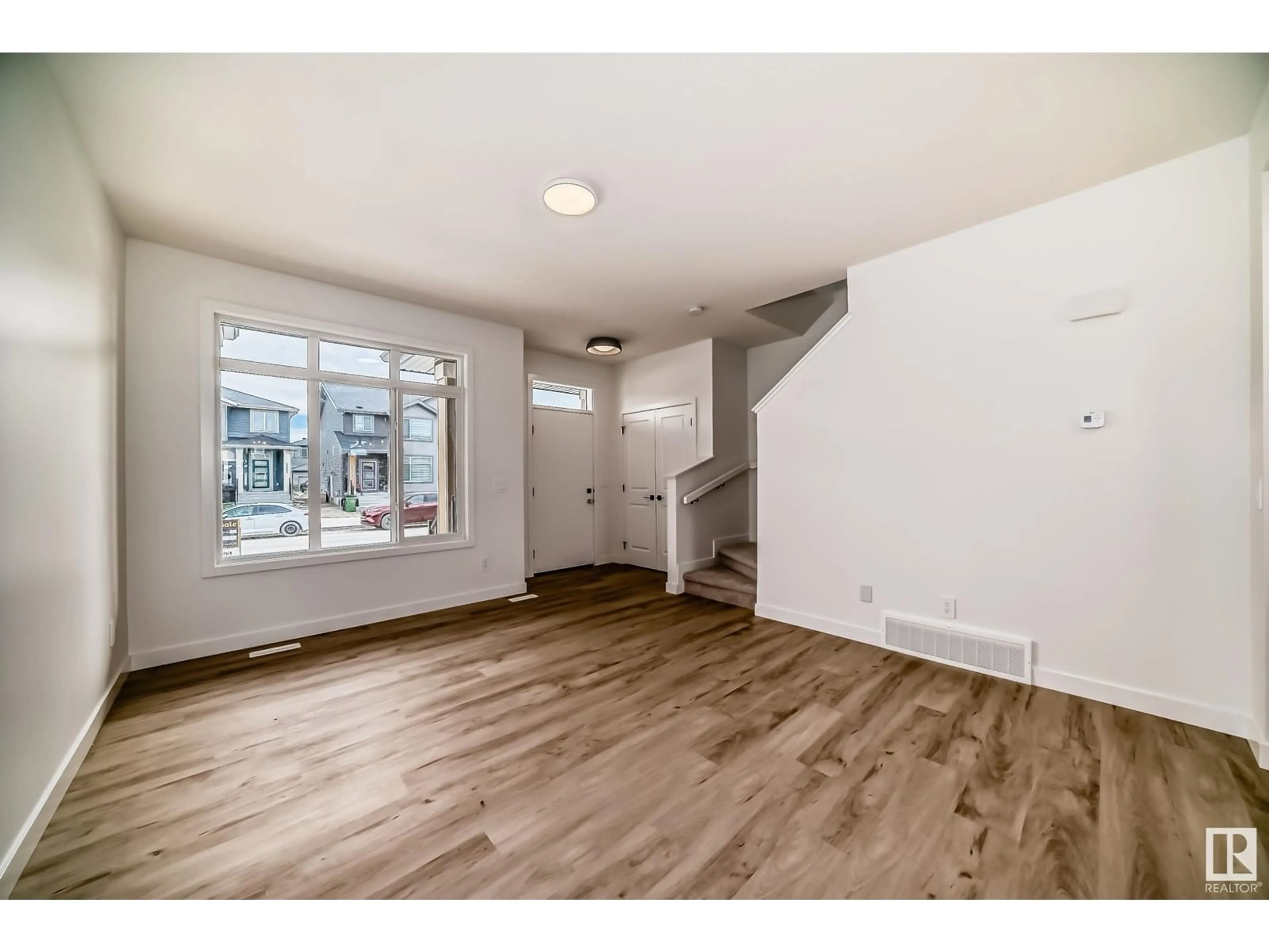 A pic of a room for 1338 KESWICK DR, Edmonton Alberta T6W4V8