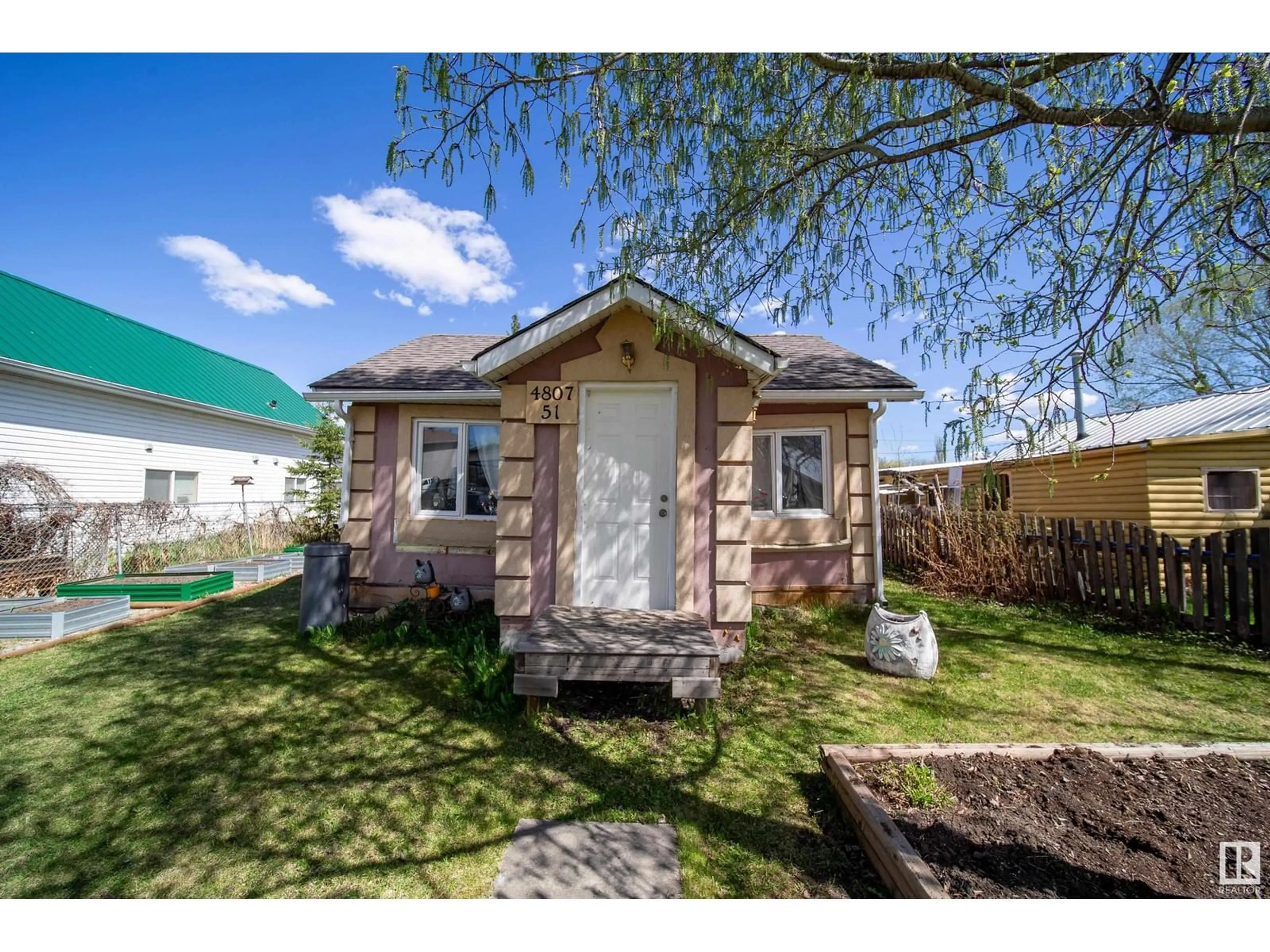Unknown for 4807 51 ST, Rural Lac Ste. Anne County Alberta T0E0A0