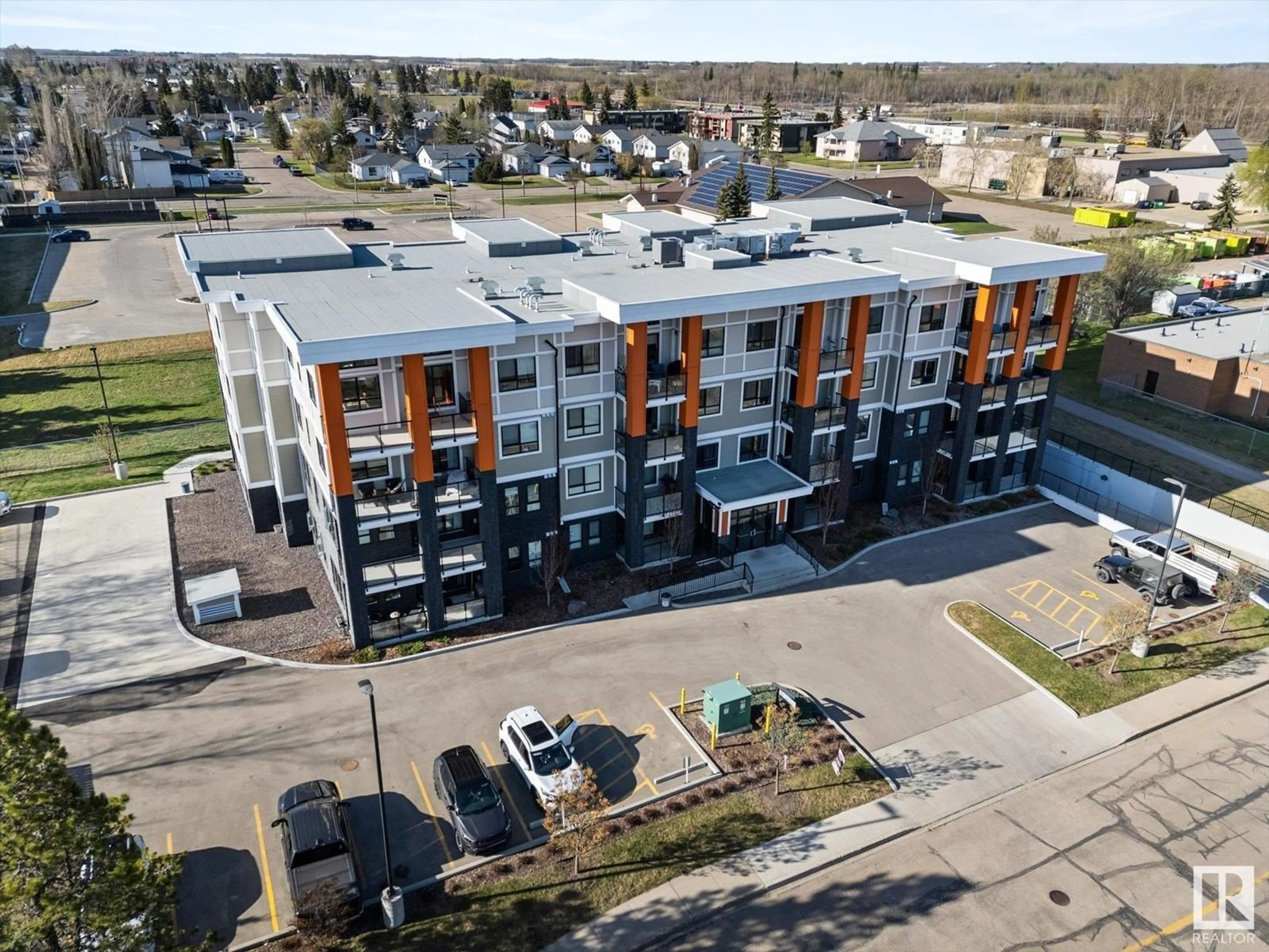 A pic from outside/outdoor area/front of a property/back of a property/a pic from drone, street for 17 - 202 COLUMBIA AV, Devon Alberta T9G1Y7