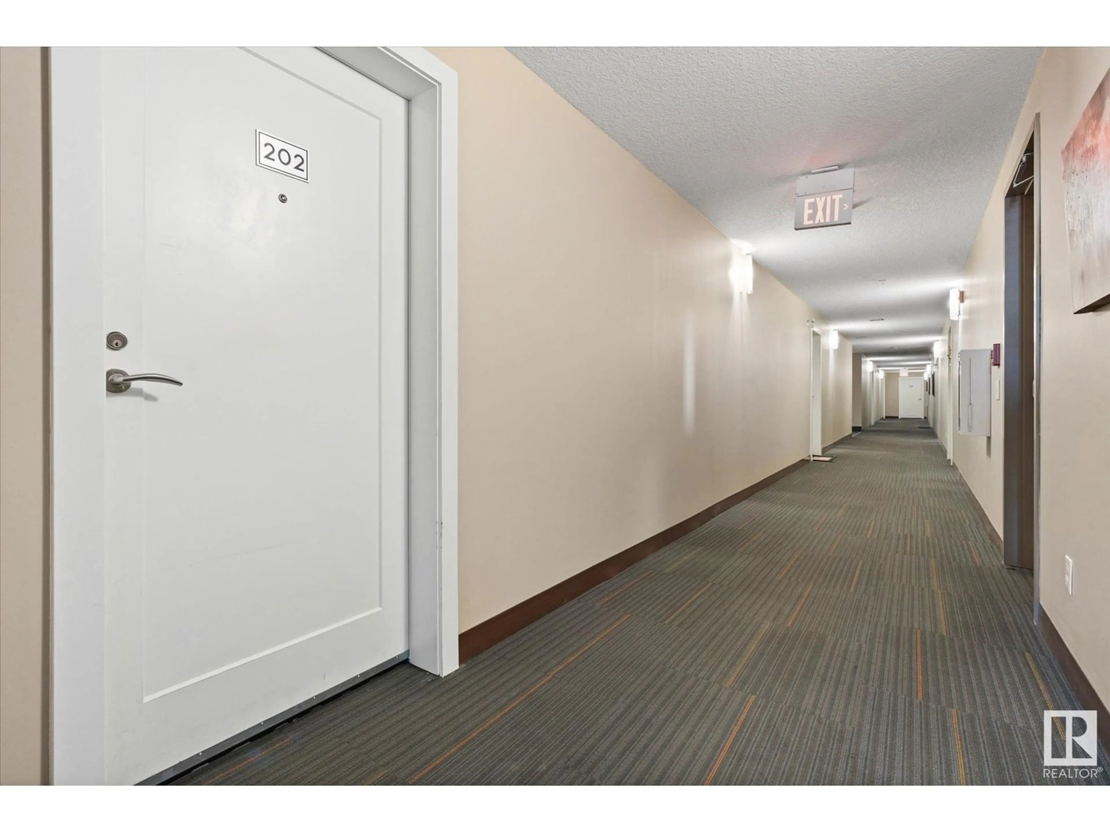 Indoor foyer for 17 - 202 COLUMBIA AV, Devon Alberta T9G1Y7