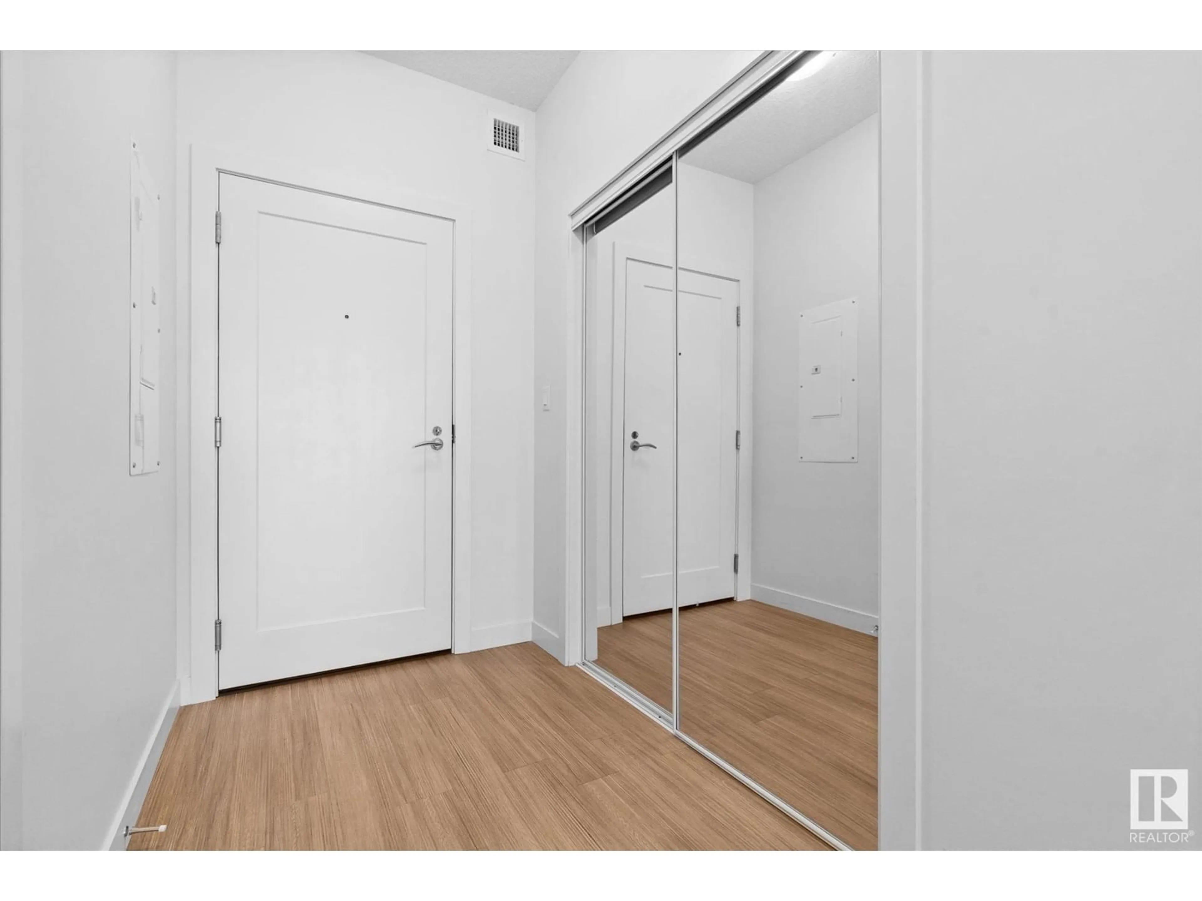 Unknown for 17 - 202 COLUMBIA AV, Devon Alberta T9G1Y7