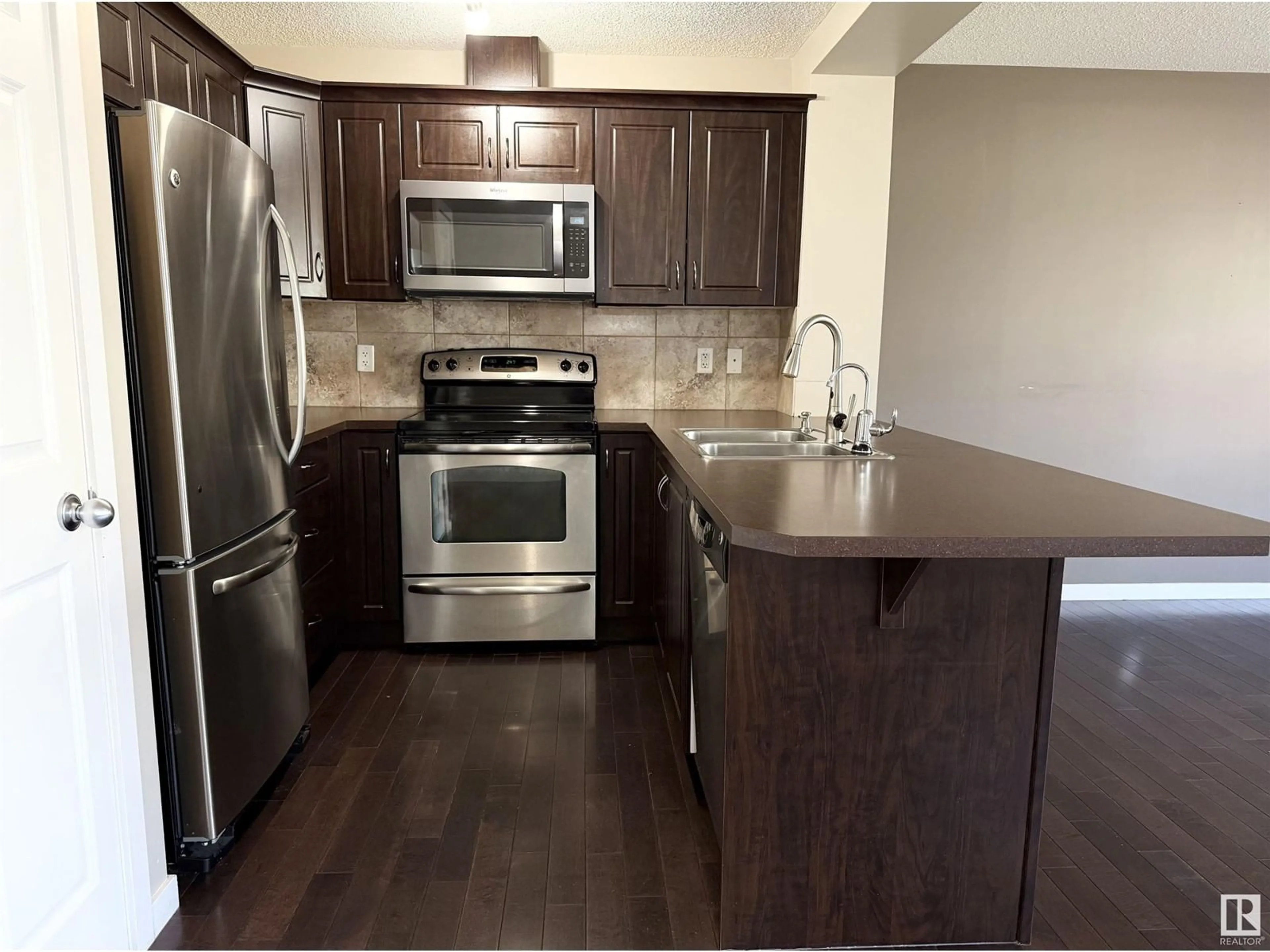 Standard kitchen, unknown for 2253 AUSTIN WY, Edmonton Alberta T6W0L2
