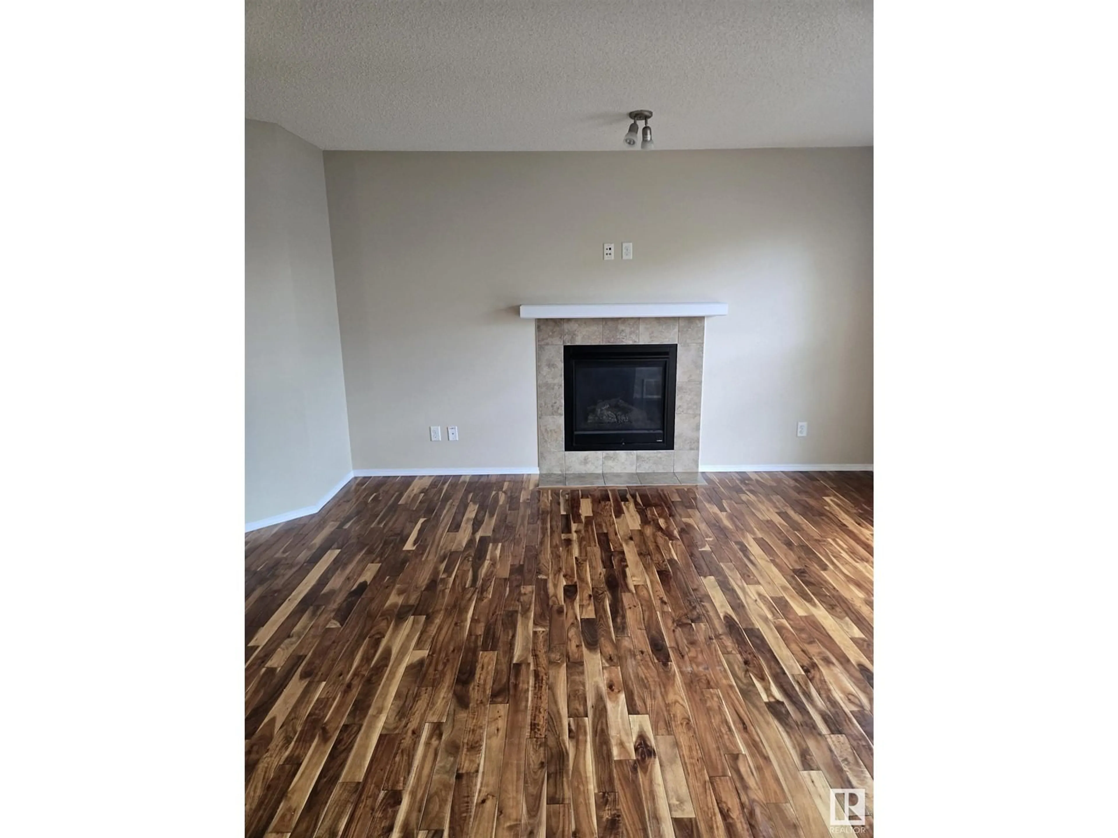 A pic of a room for SW - 7113 21 AV, Edmonton Alberta T6X0L5