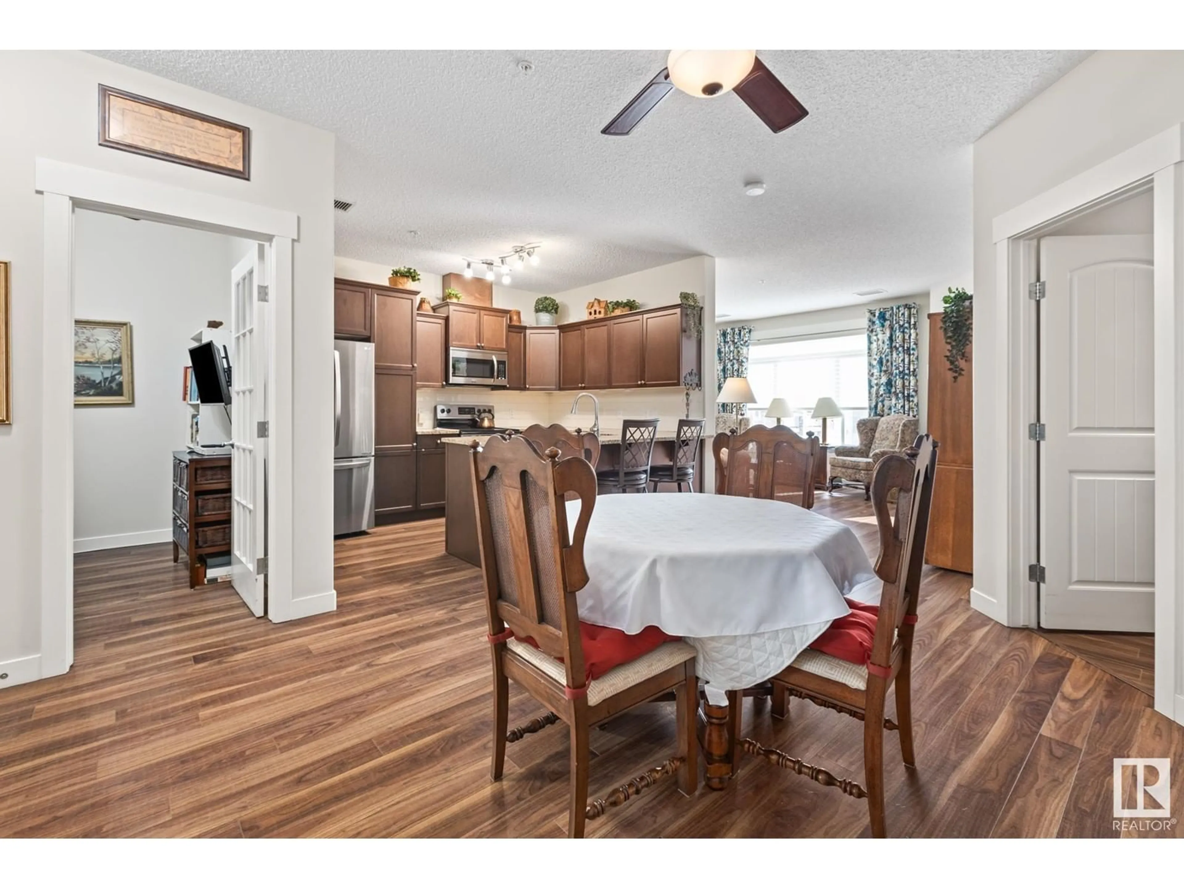 Dining room, wood/laminate floor for 511 - 215 QUEEN ST, Spruce Grove Alberta T7X0G4