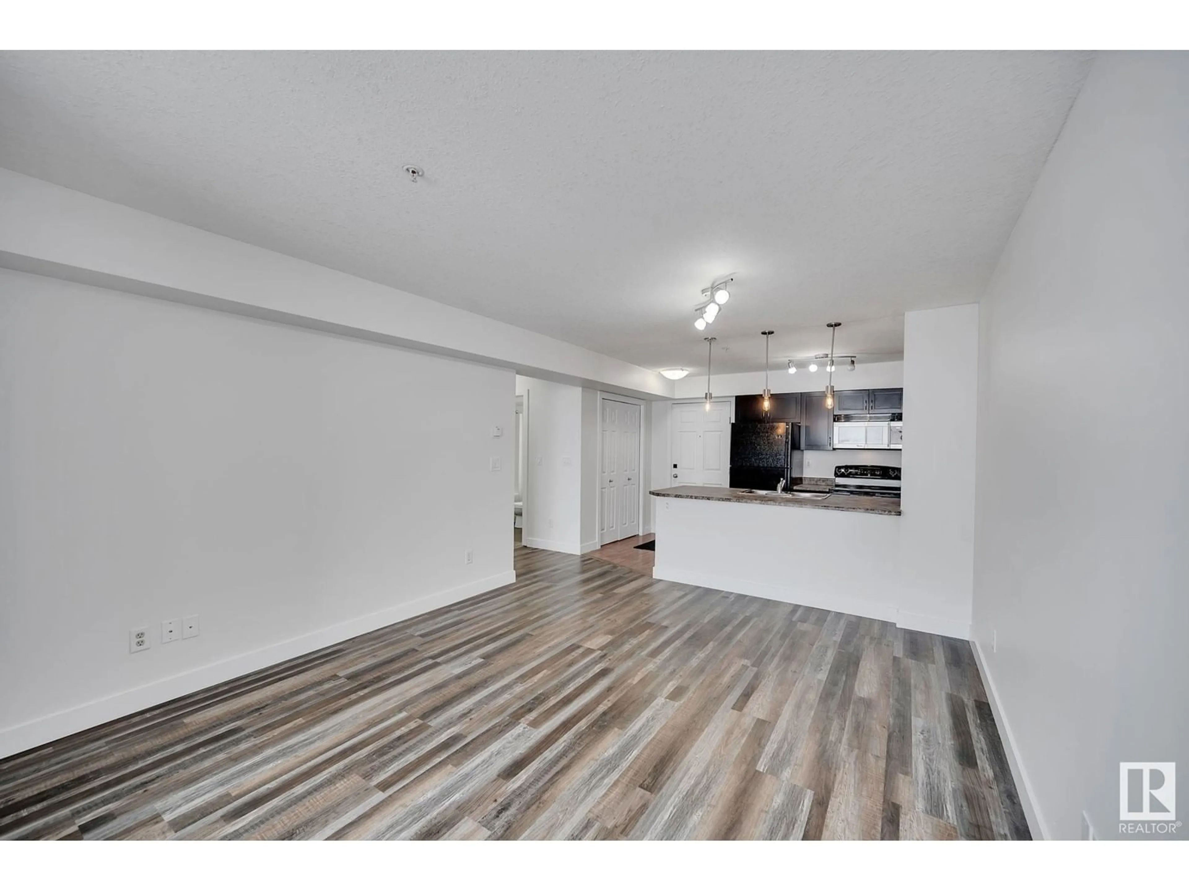 A pic of a room for #112 - 920 156 ST, Edmonton Alberta T6R0N6