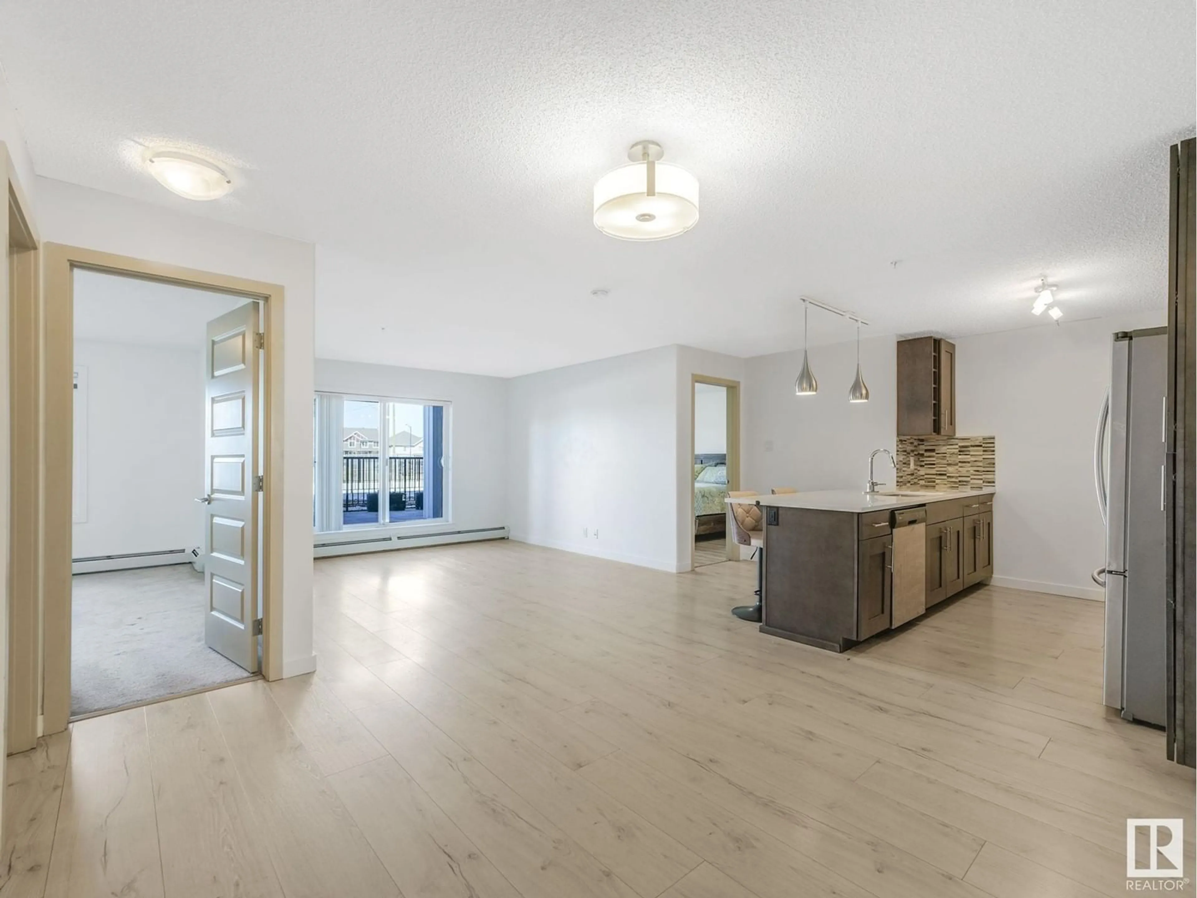 Unknown for 4008 - 120 SAVARYN DR, Edmonton Alberta T6X2E5