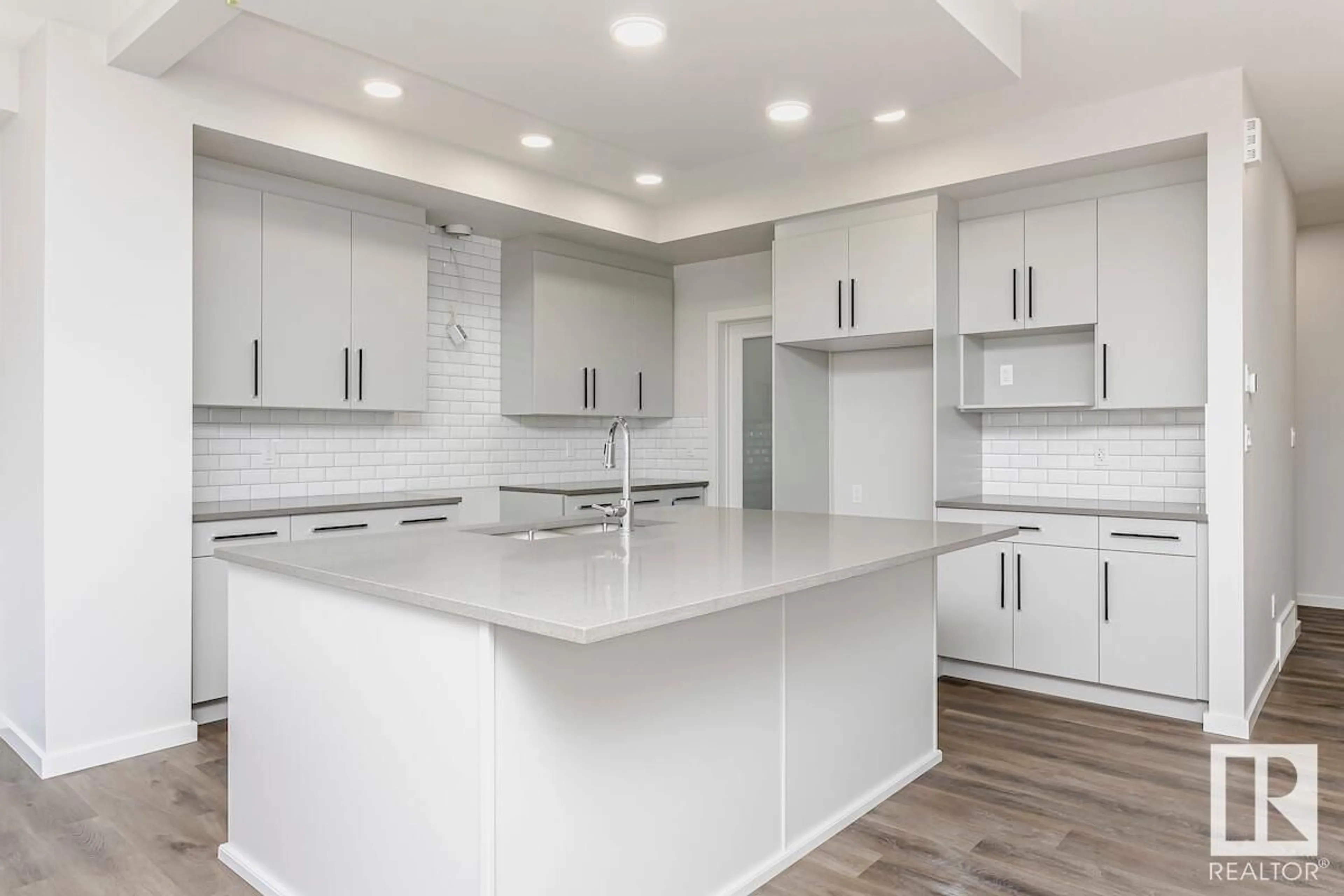 Open concept kitchen, ceramic/tile floor for SW - 340 27 ST, Edmonton Alberta T6X3H9