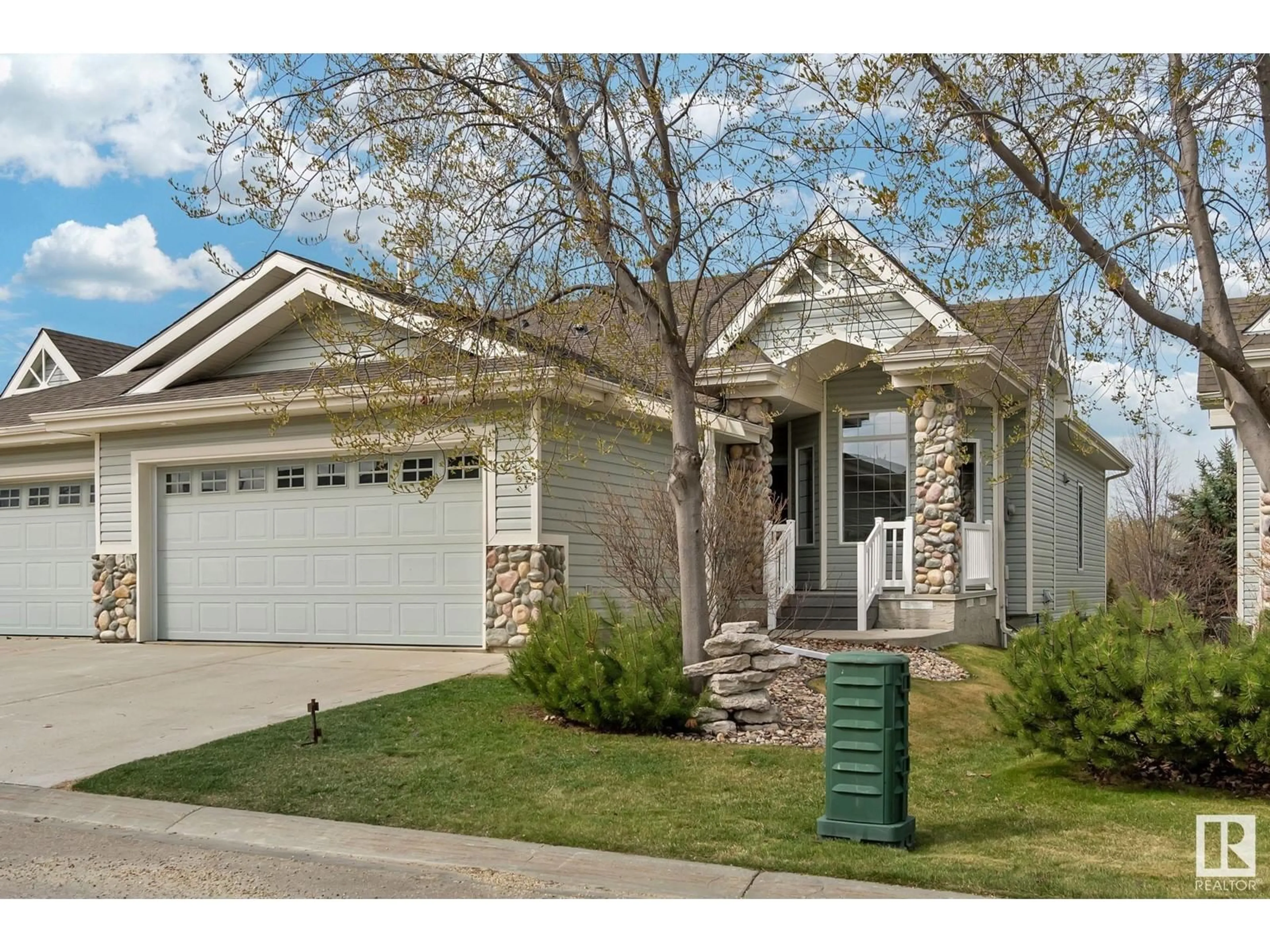 Home with vinyl exterior material, street for 26 BRIARWOOD VG, Stony Plain Alberta T7Z2Y7