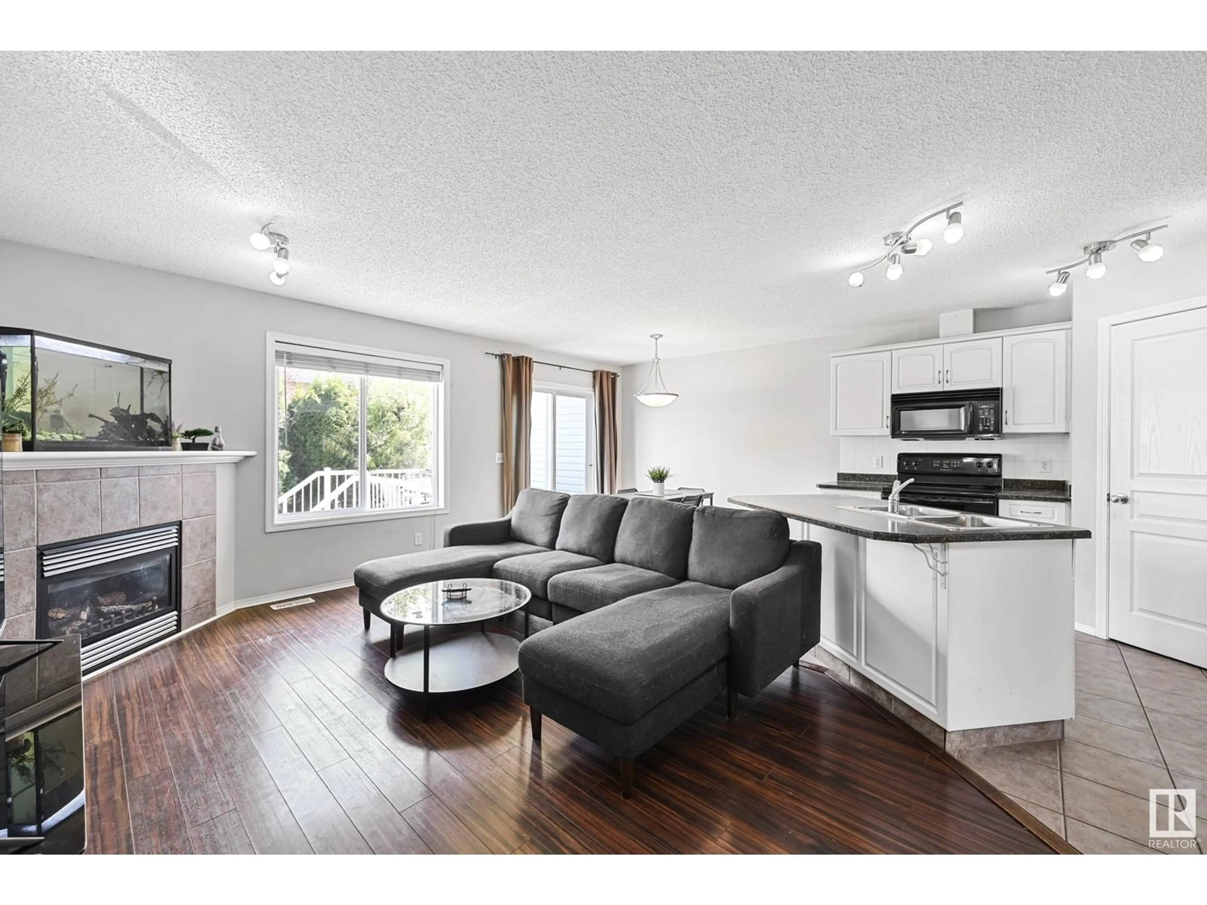 Unknown for 5305 RUE PARC ST, Beaumont Alberta T4X1W4
