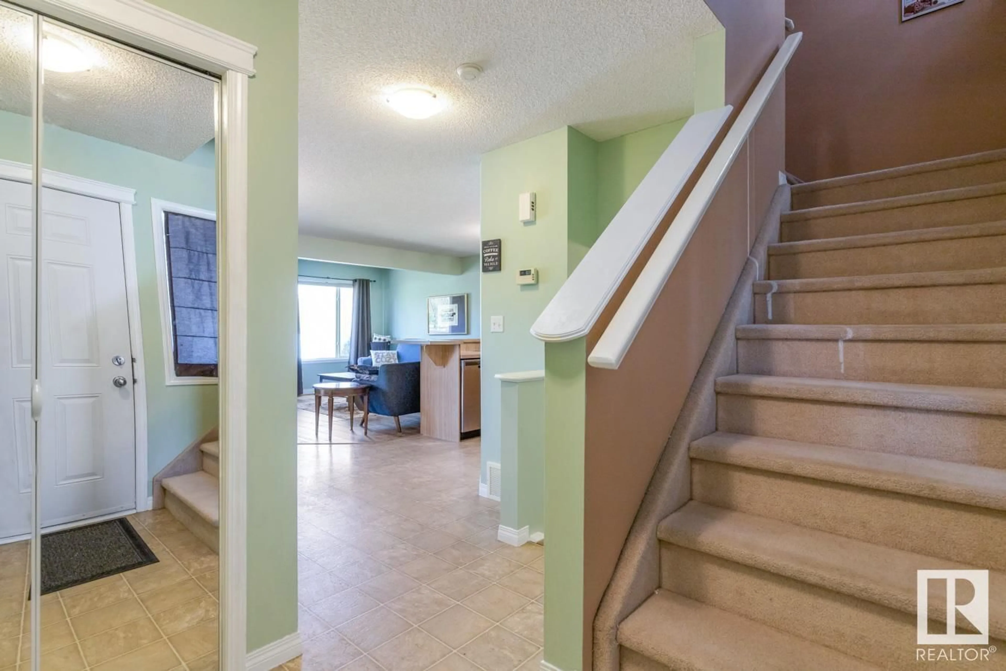 Indoor foyer for 395 SUMMERTON CR, Sherwood Park Alberta T8H2V4